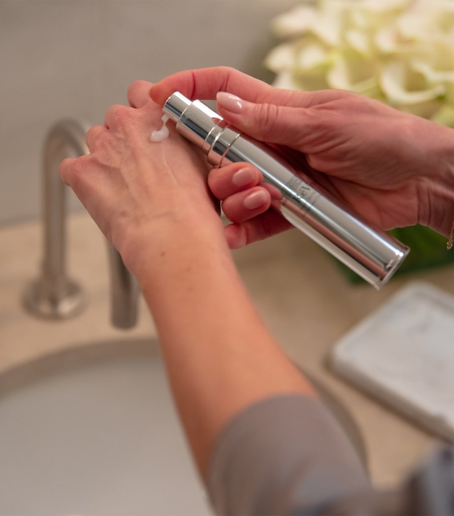 Intensité Volumizing Serum Ultime (30ml) NO COLOUR Image 5