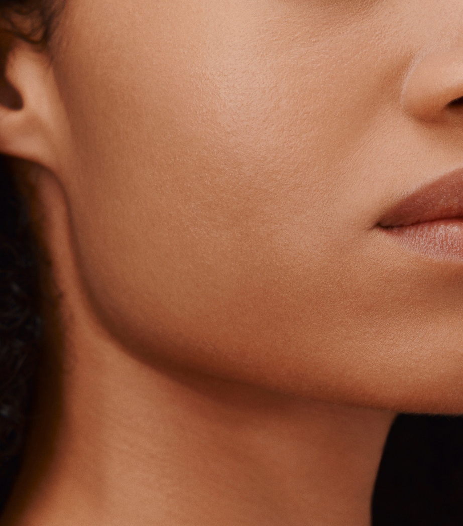 HERMÈS Plein Air Luminous Matte Skincare Foundation Seigle Image 10