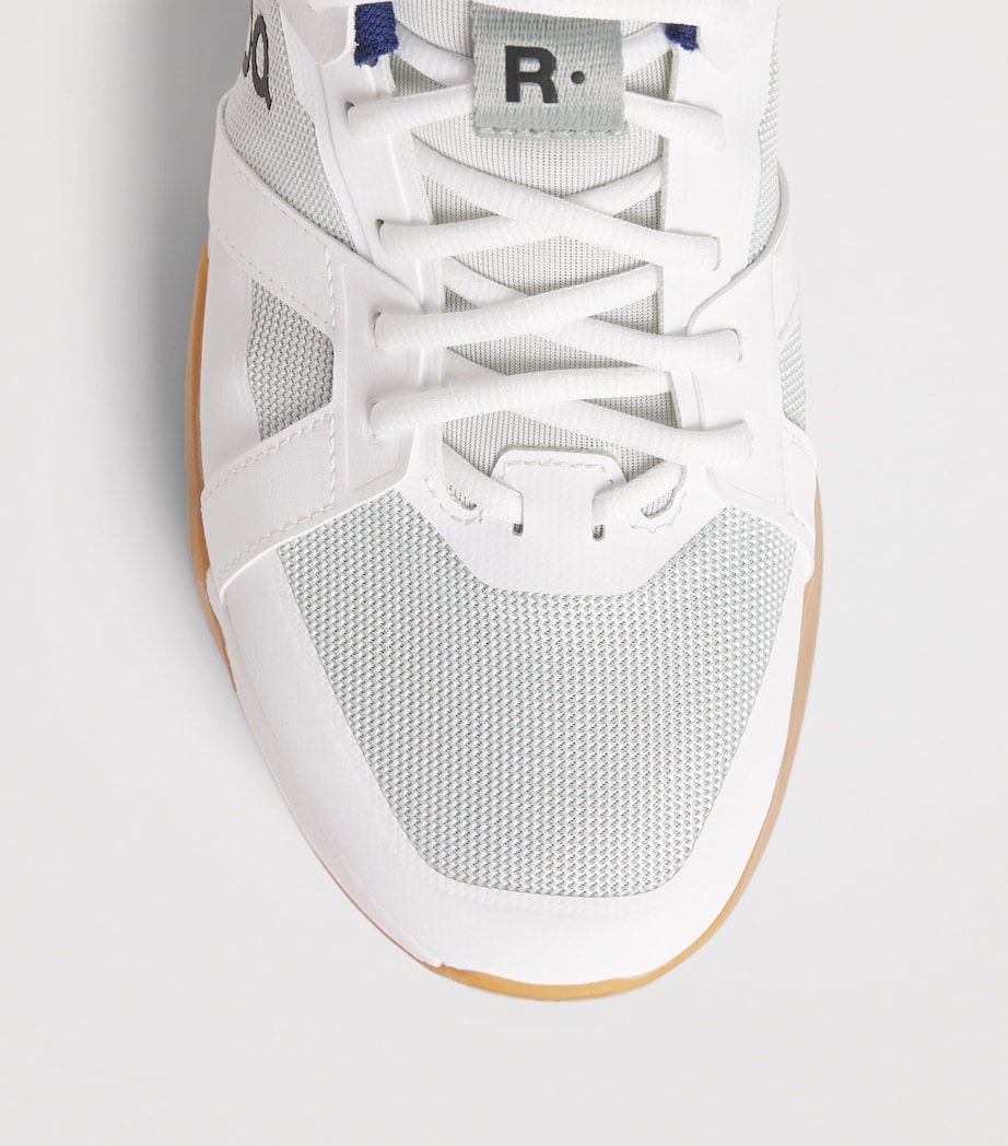 On Mens THE ROGER Clubhouse Pro Sneakers White | Iceberg Image 5