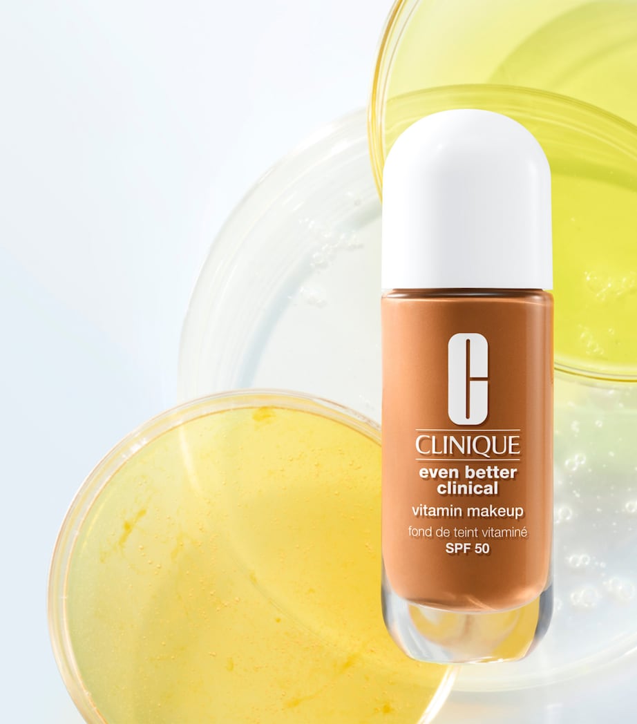 Even Better Foundation SPF 50 02 LC Image 5