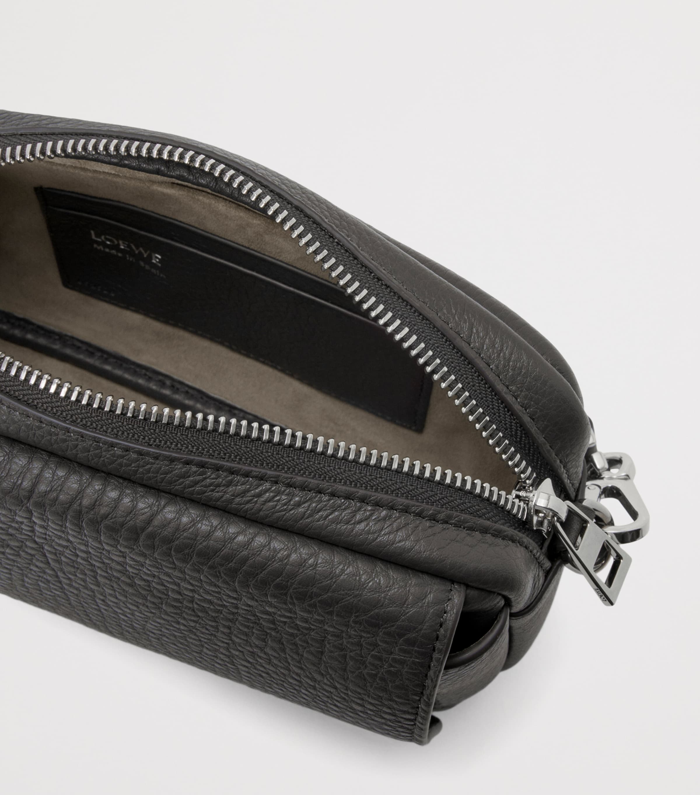 Small Leather Pebble Messenger Bag DARK GREY Image 3