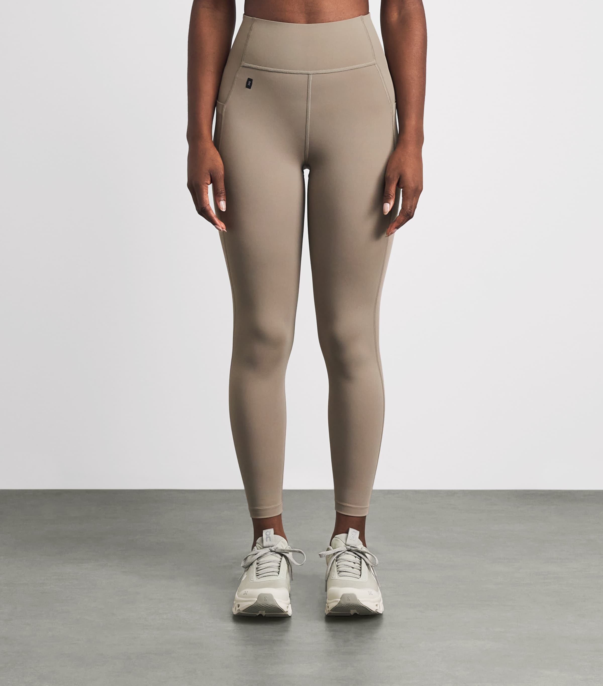 On Womens Train 7/8 Leggings Clay Image 4