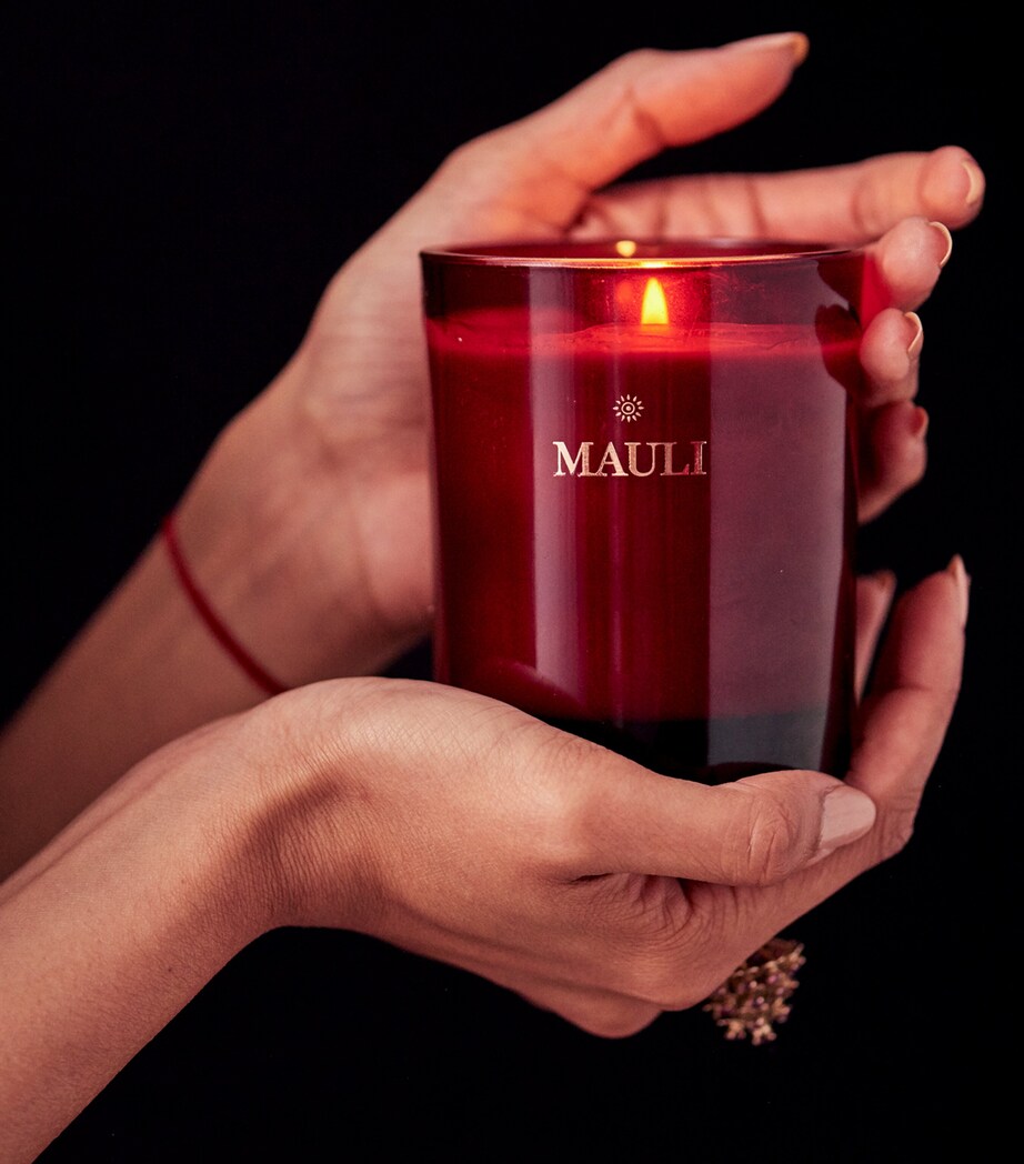 Mauli Rituals Sundaram & Silence Candle (210g) Clear Image 4