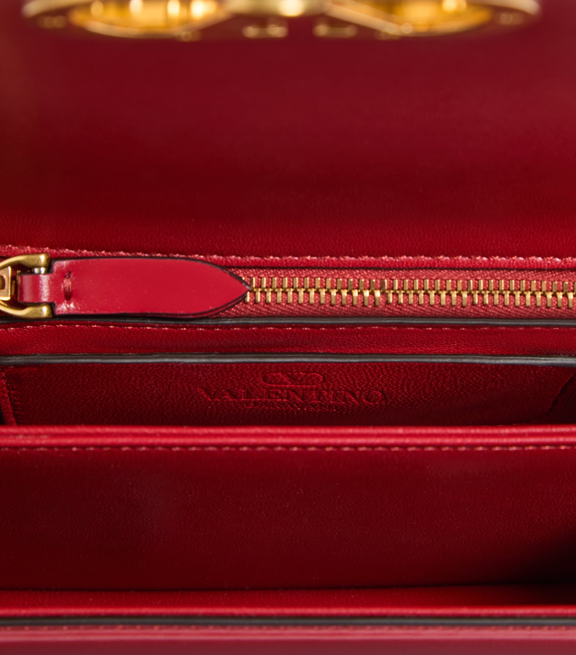 ショルダーバッグ・ポシェット VALENTINO GARAVANI VAIN SMALL LEATHER SHOULDER BAG VALENTINO GARAVANI Vain leather shoulder bag | NET-A-PORTER