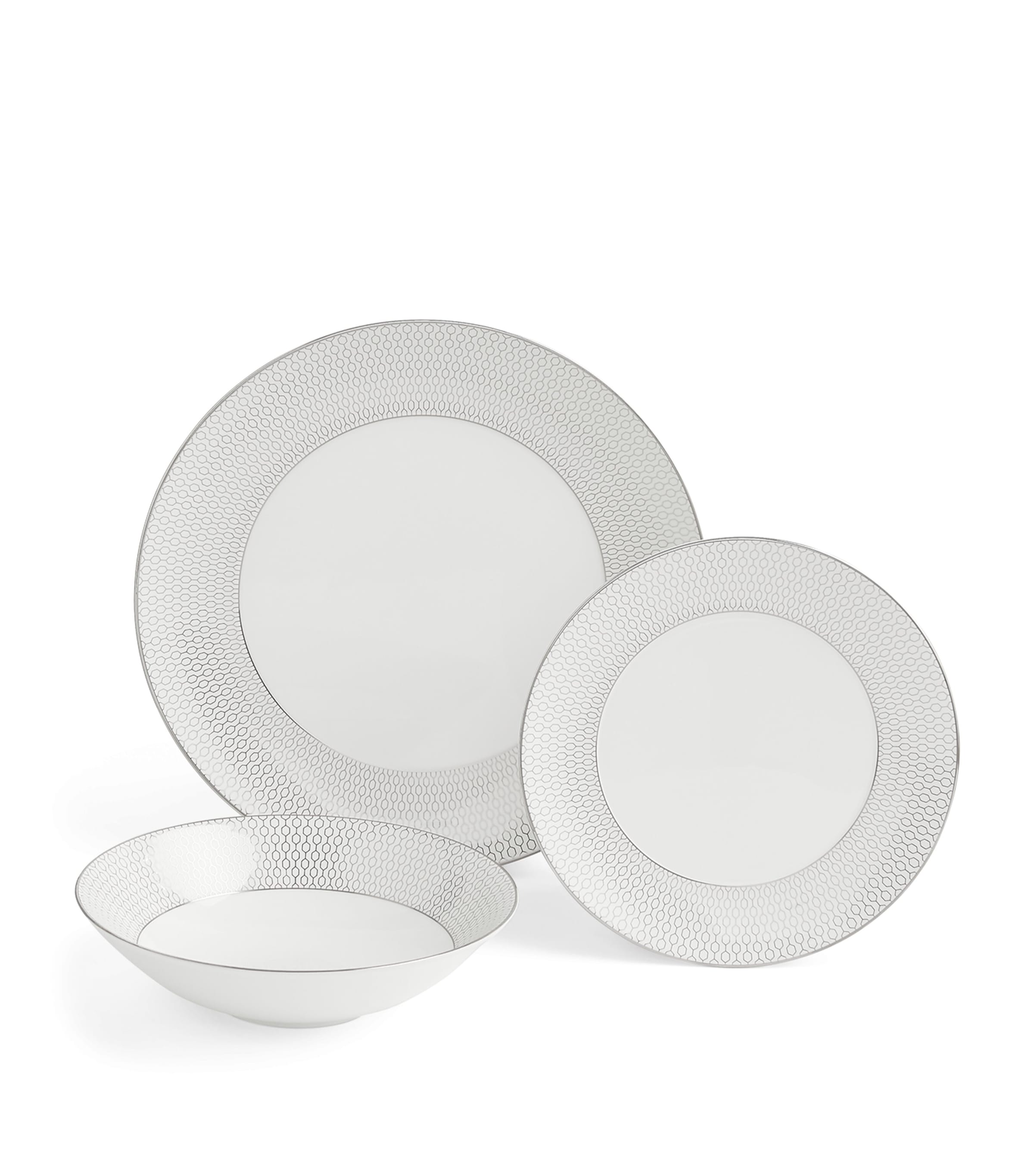 Wedgwood Set Of 12 Gio Platinum Dinnerware Pieces