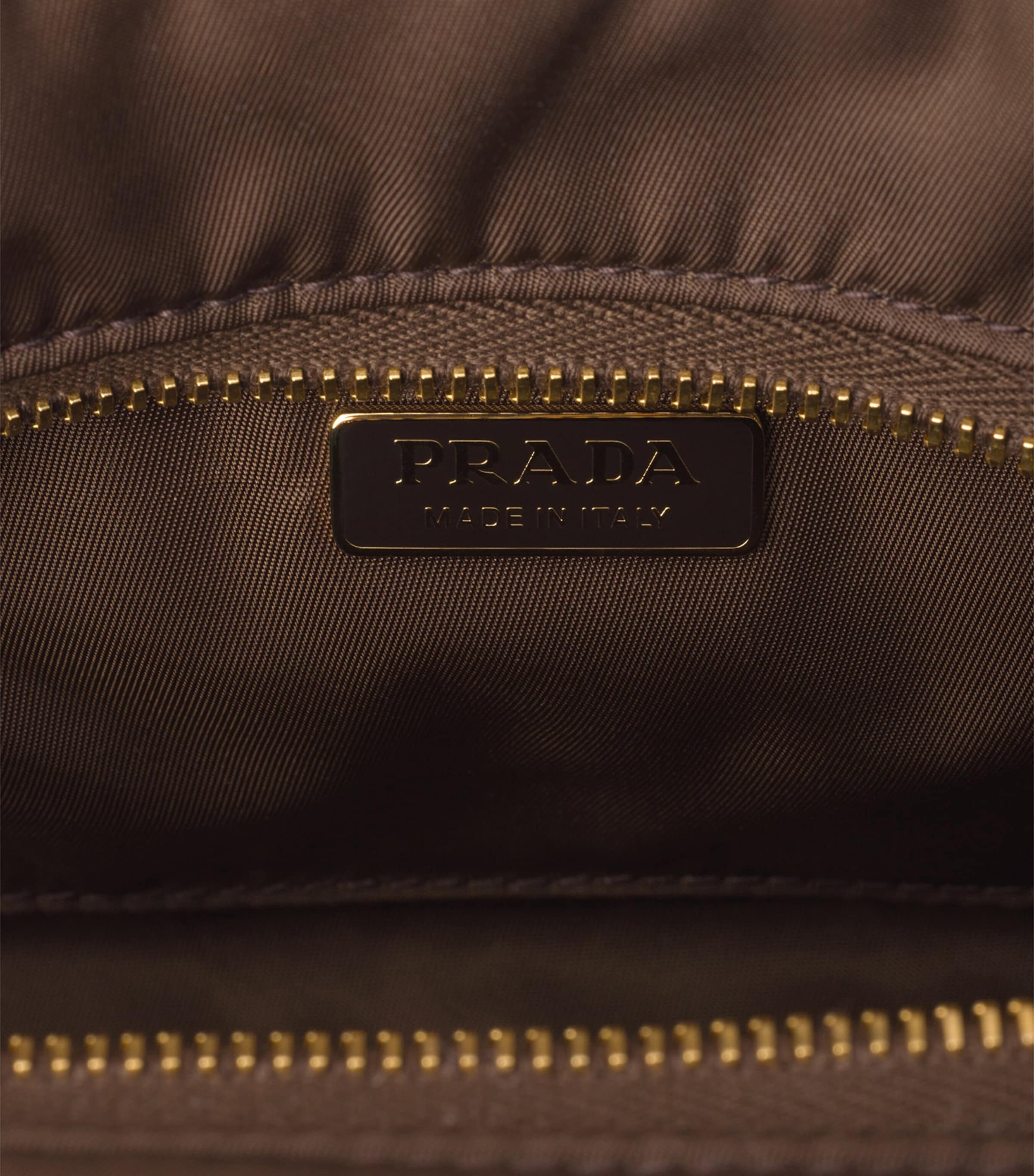 Medium Re-Nylon Explore Shoulder Bag F0038 Image 4