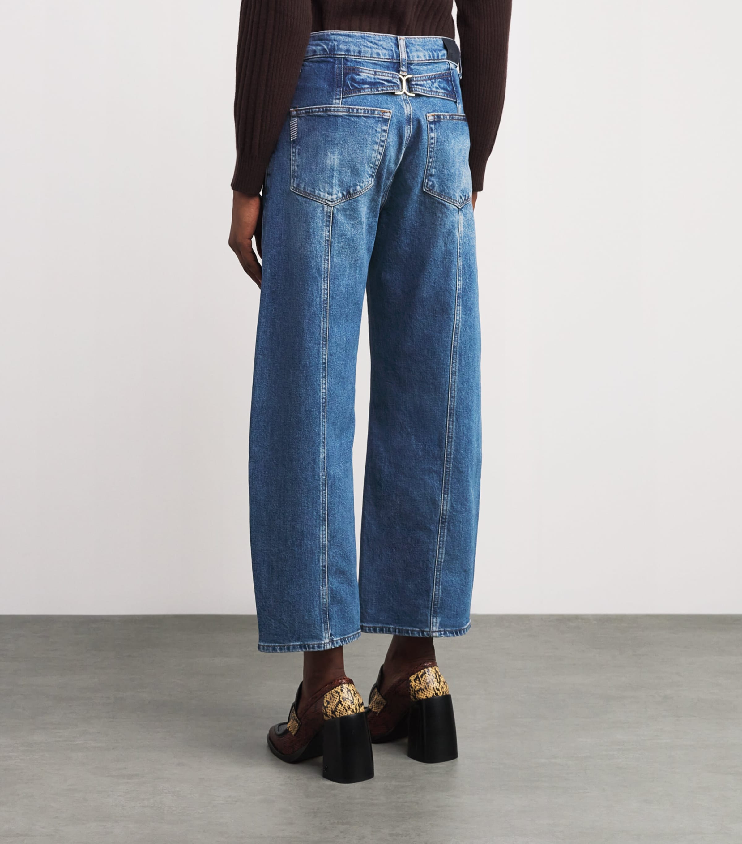 Arellia Barrel-Leg Jeans KEYSTONE Image 4