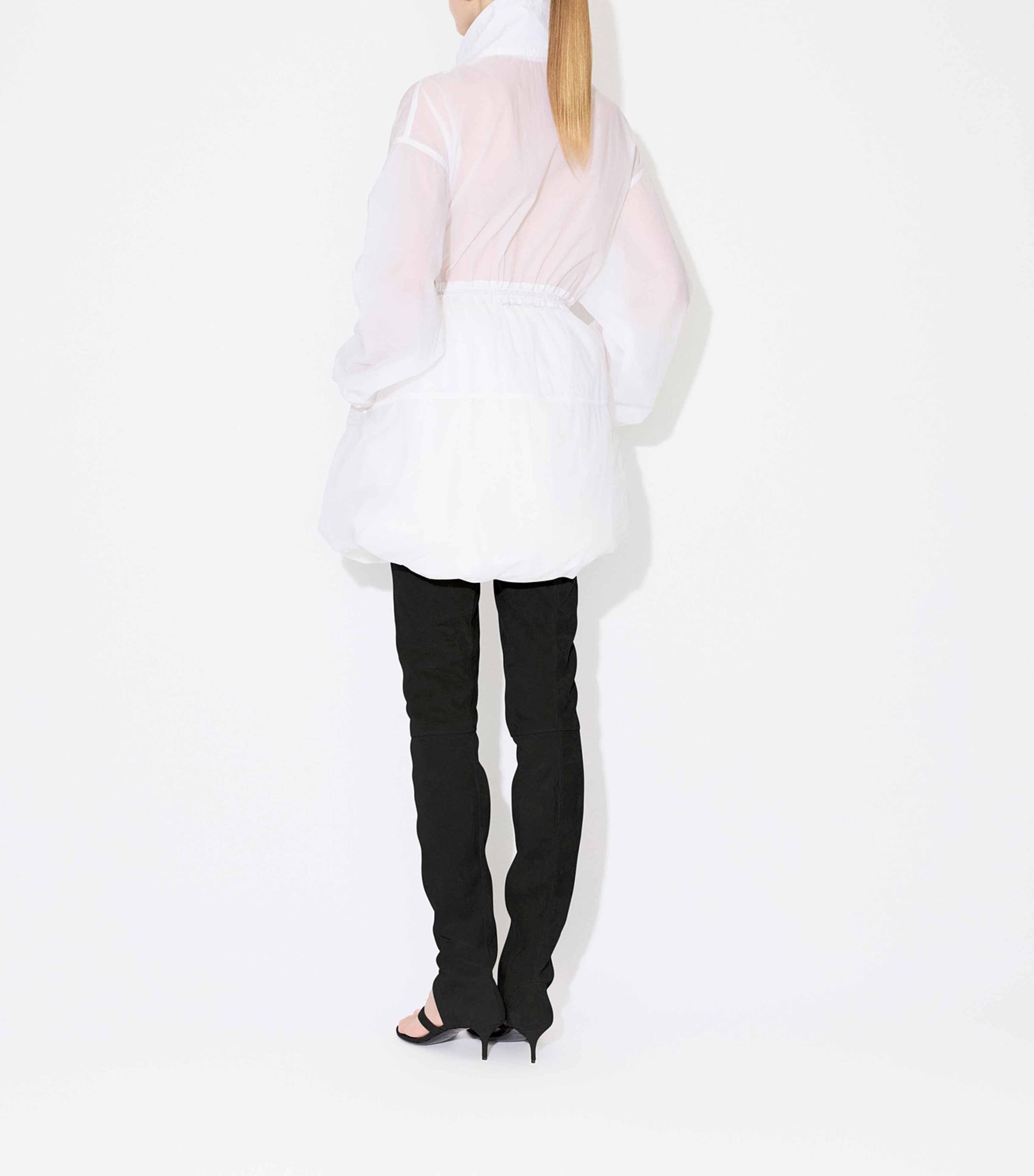 【関税込み】ALAIA ホワイト Soft Nylon Bubble ジャケット Alaïa Technical Nylon Bubble Parka | Harrods US