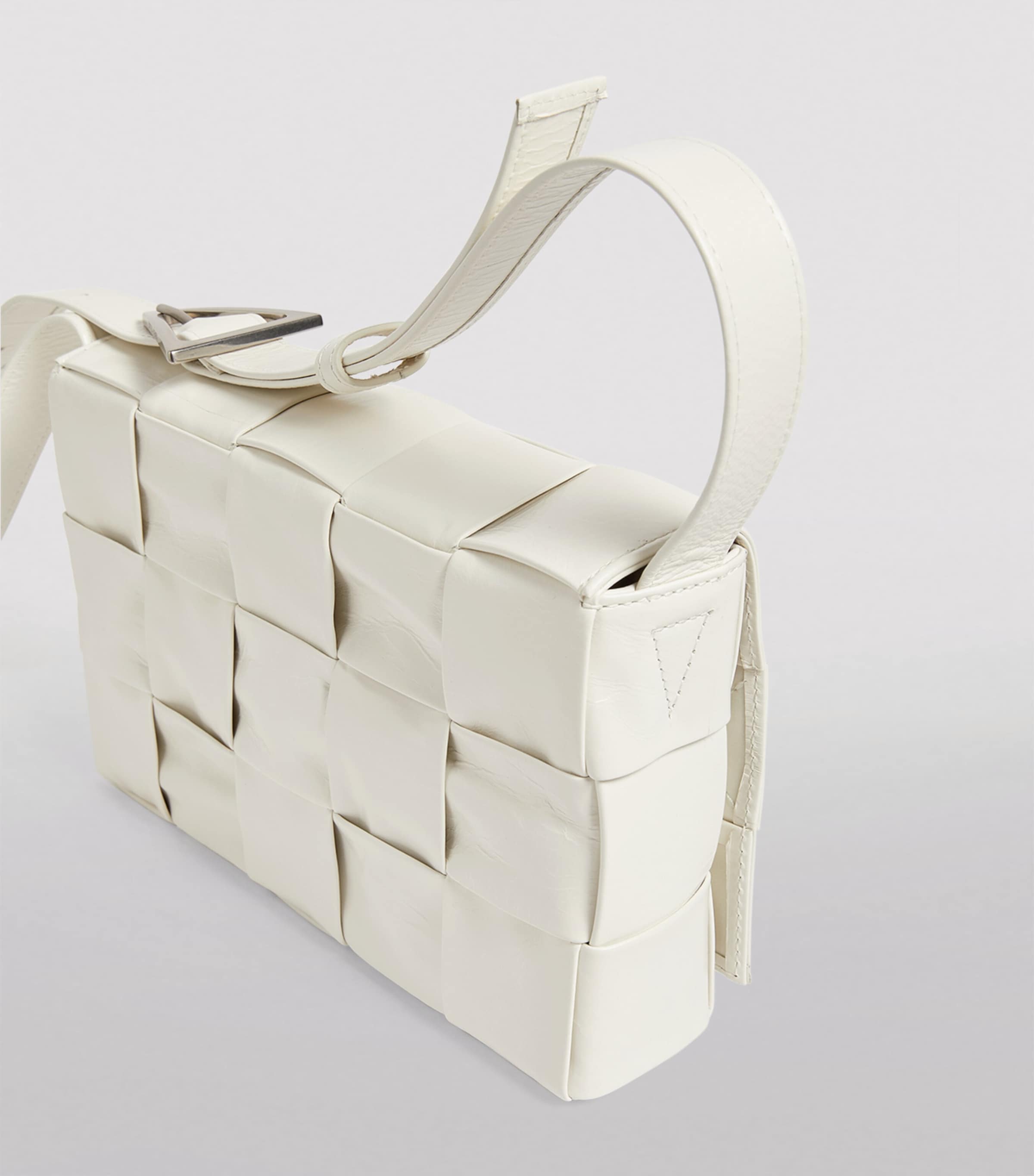 Leather Intreccio Cassette Cross-Body Bag WHITE-SILVER Image 8