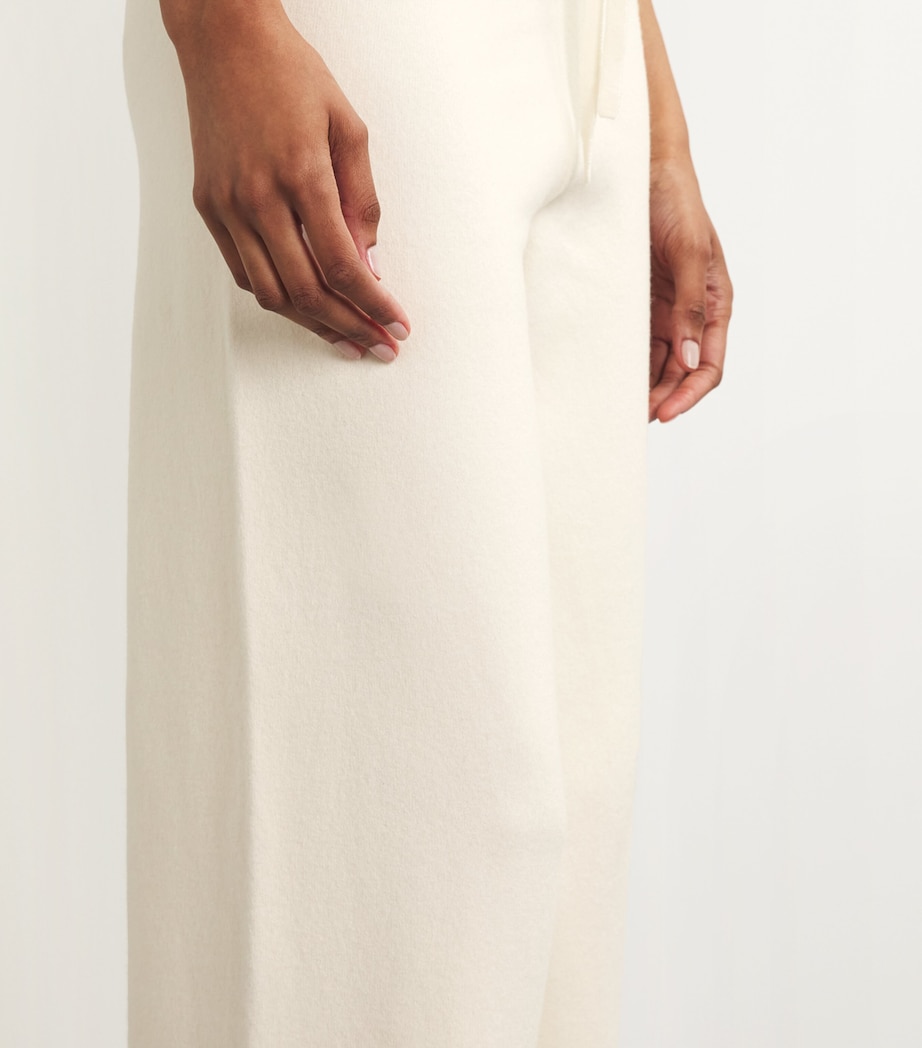 Wool Wide-Leg Trousers C11 Image 6