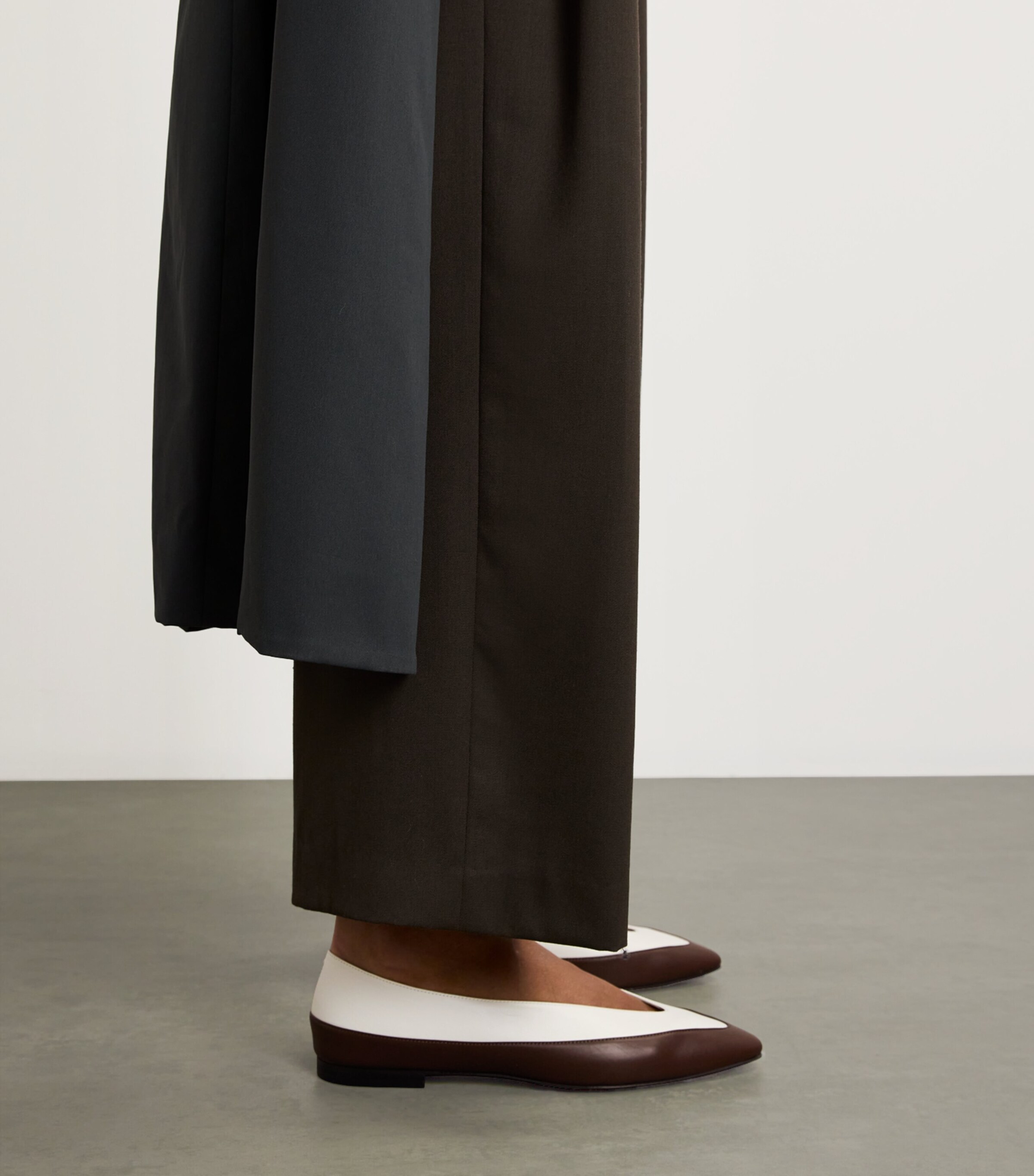 Co Bi-Colour Pointed Ballet Flats White/oth Image 2