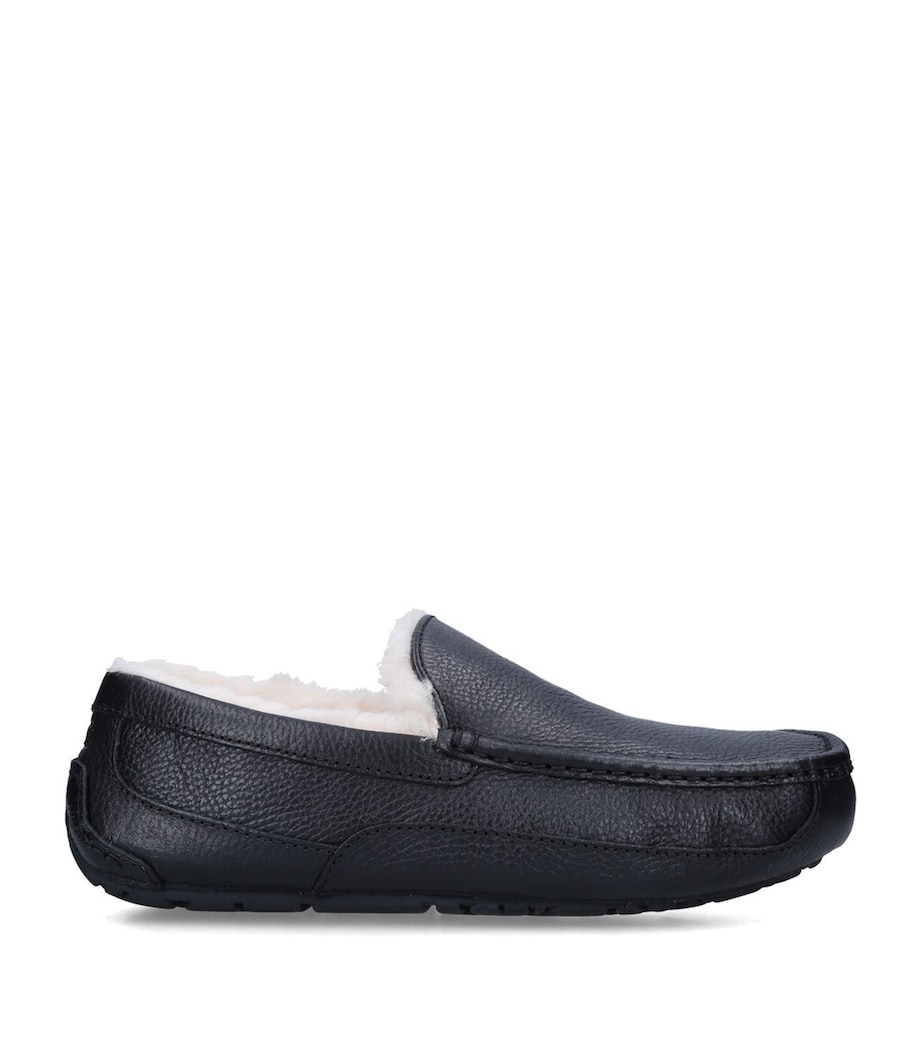 UGG Ascot Slippers Black Image 3