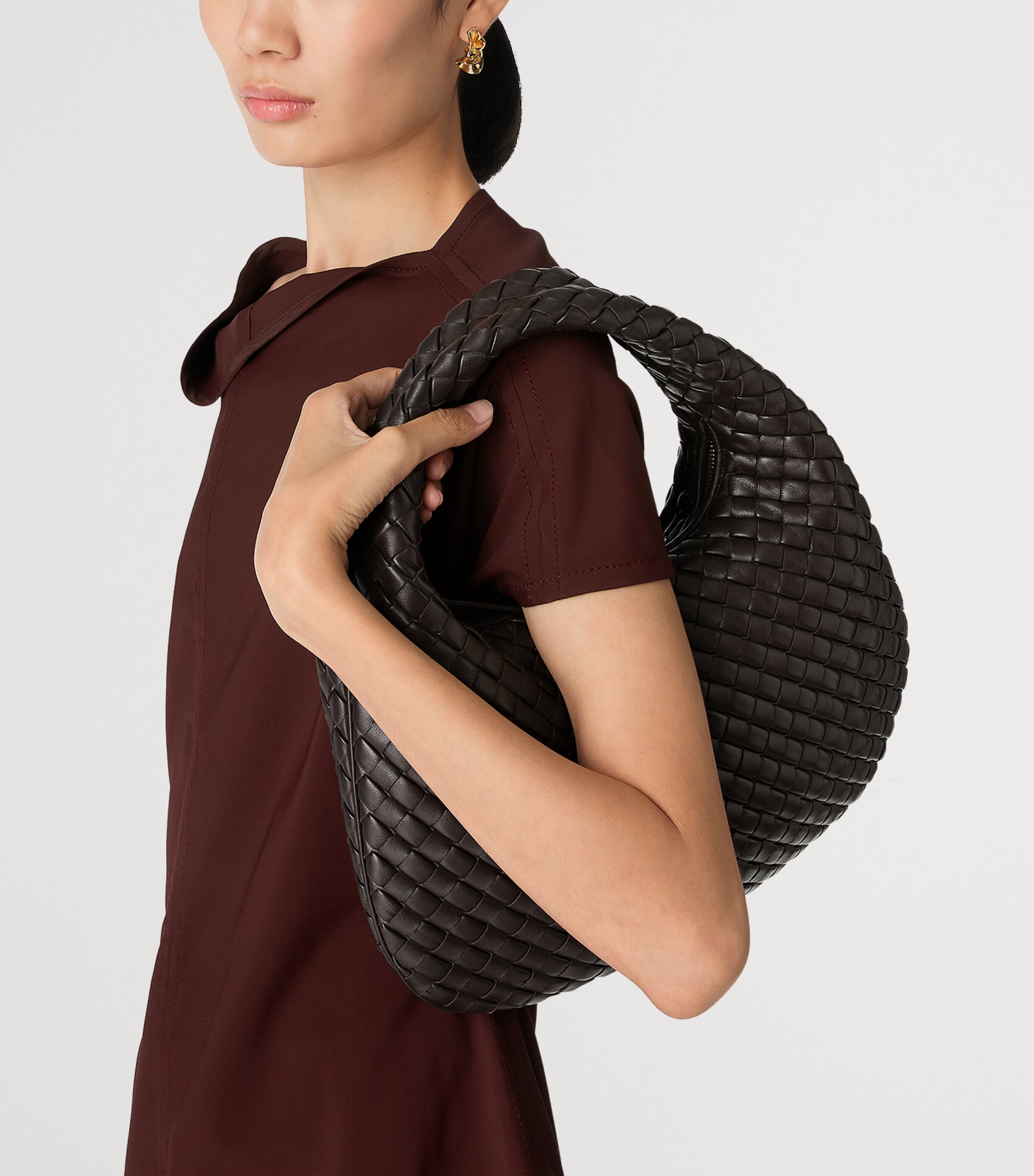 Small Intrecciato Leather Veneta Shoulder Bag 2190 Image 2