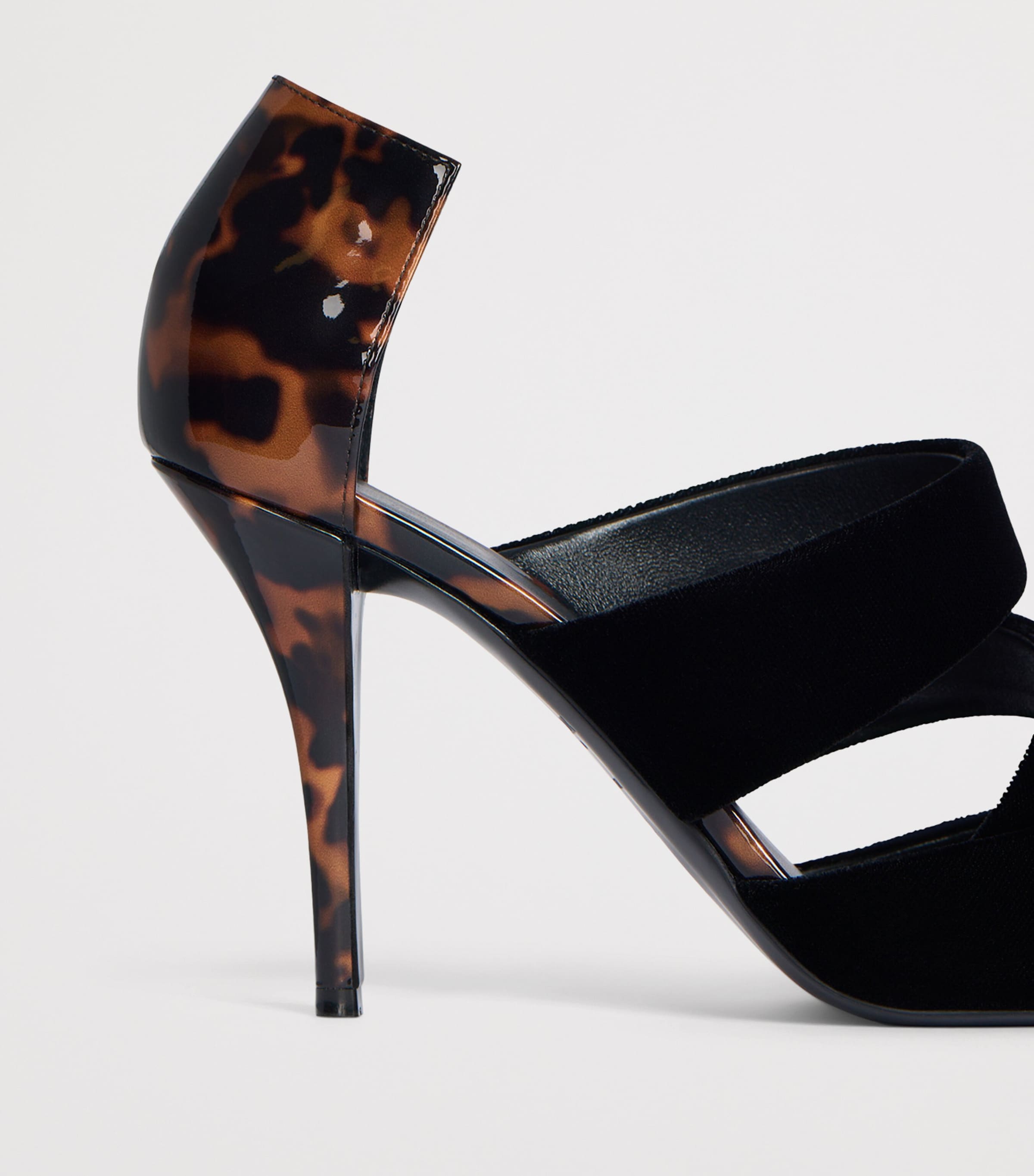 Balmain Leather and Velvet Pumps Eks Noir / Tartaruga Image 7