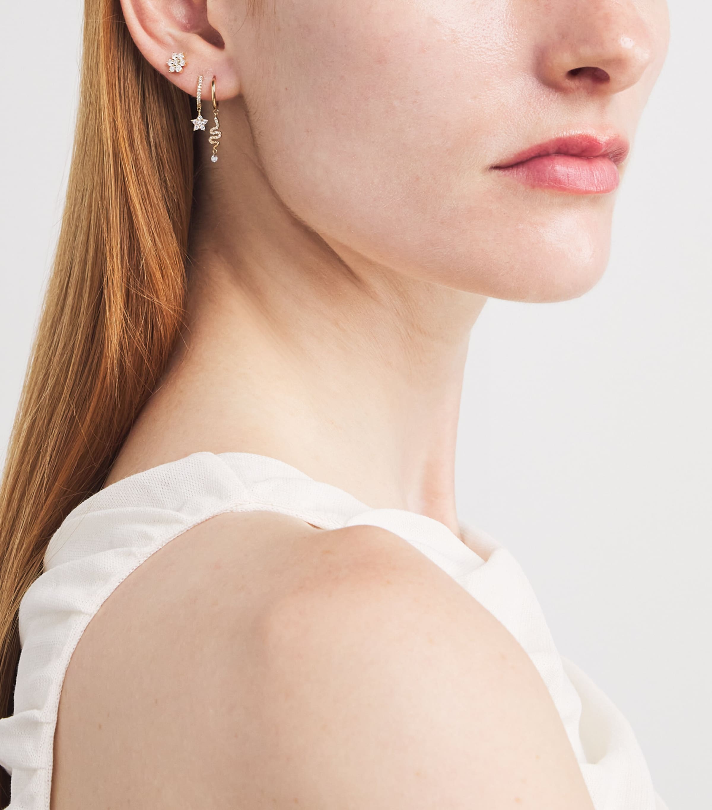 Persée Yellow Gold and Diamond Flower Single Stud Earring Yellow Gold Image 2