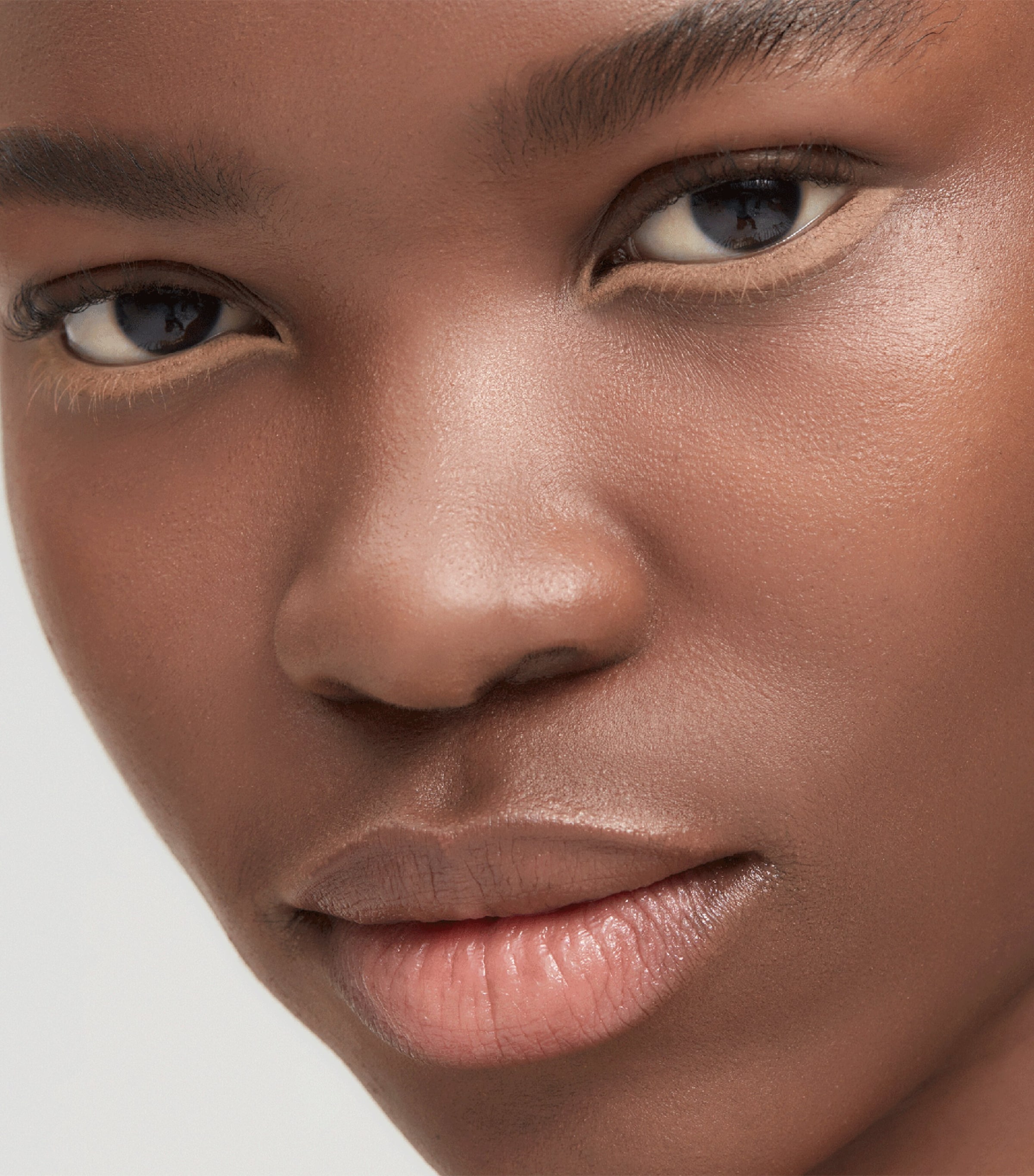 EyeWear Longwear Eyeshadow Stick TRENCH Image 2