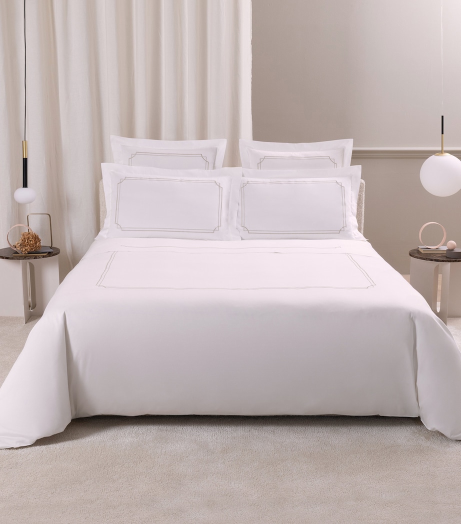 Frette Cotton Layering Embroidery Oxford Pillowcase (51cm x 71cm) Milk/savage B Image 4