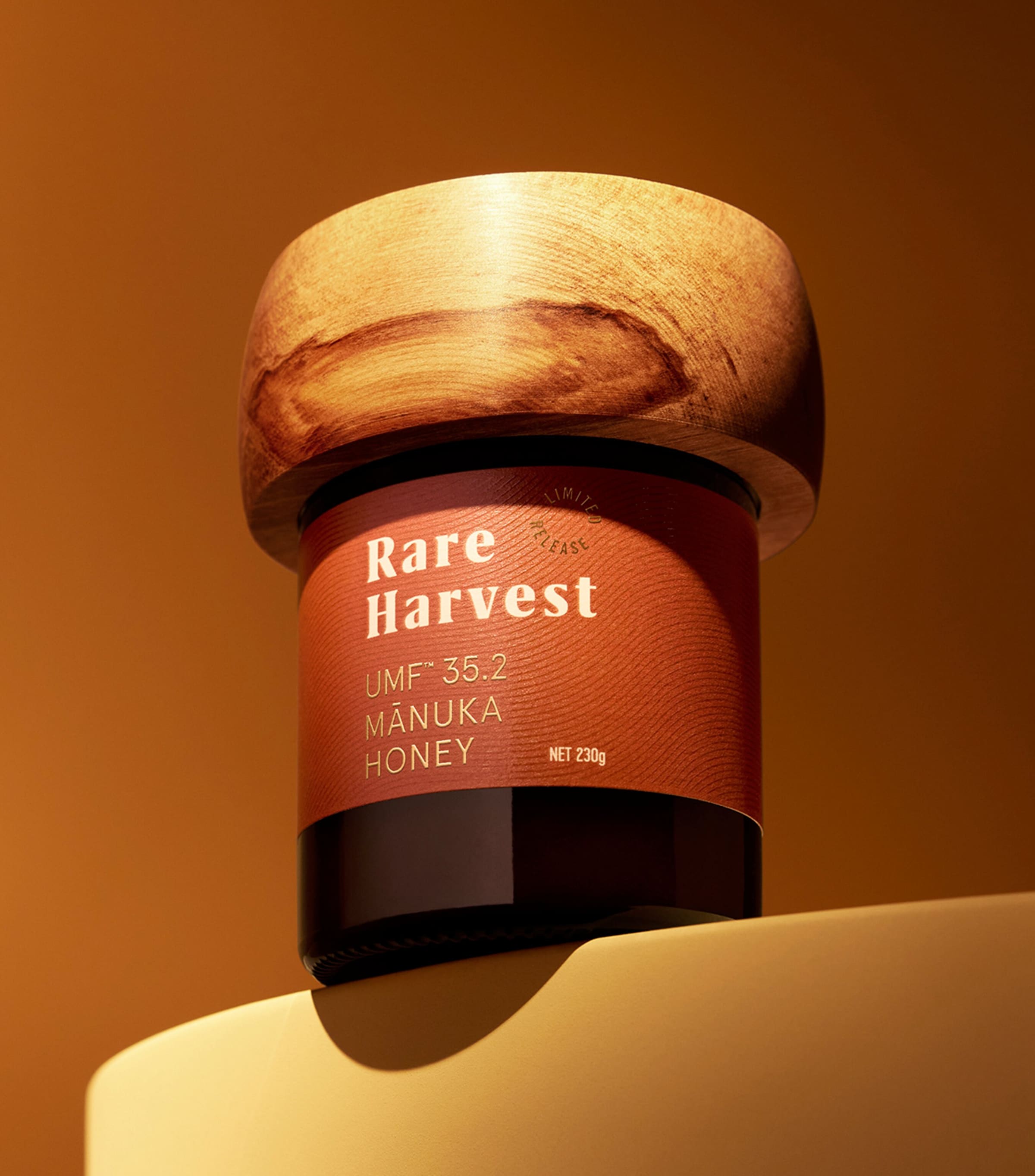 The True Honey Co Rare Harvest UMF35.2 MGO 2100+ Mānuka Honey (230g) Image 3