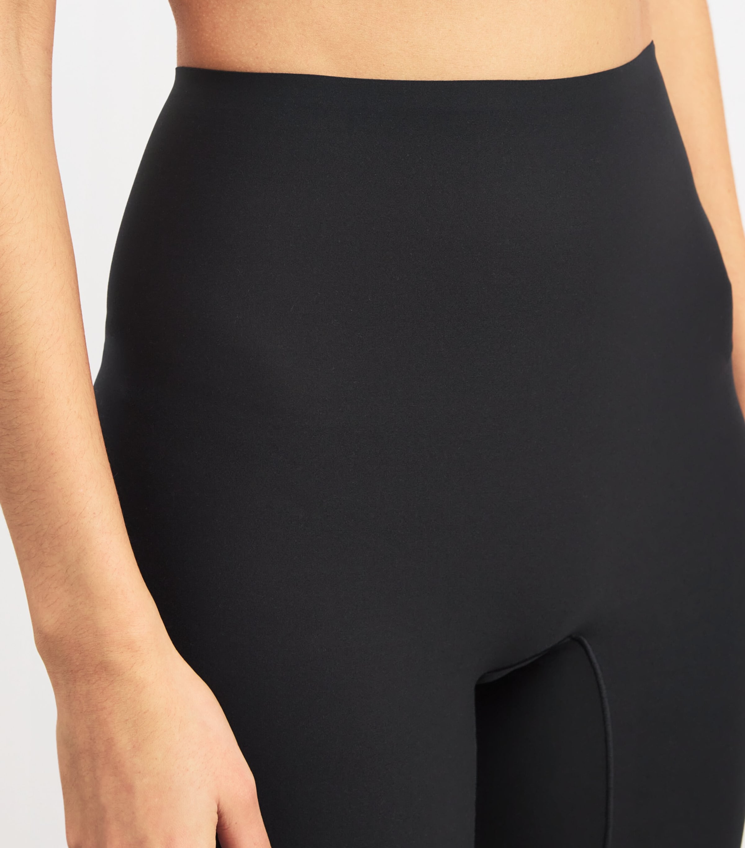 SoftStretch Mid-Thigh Shorts 011 BLACK Image 5