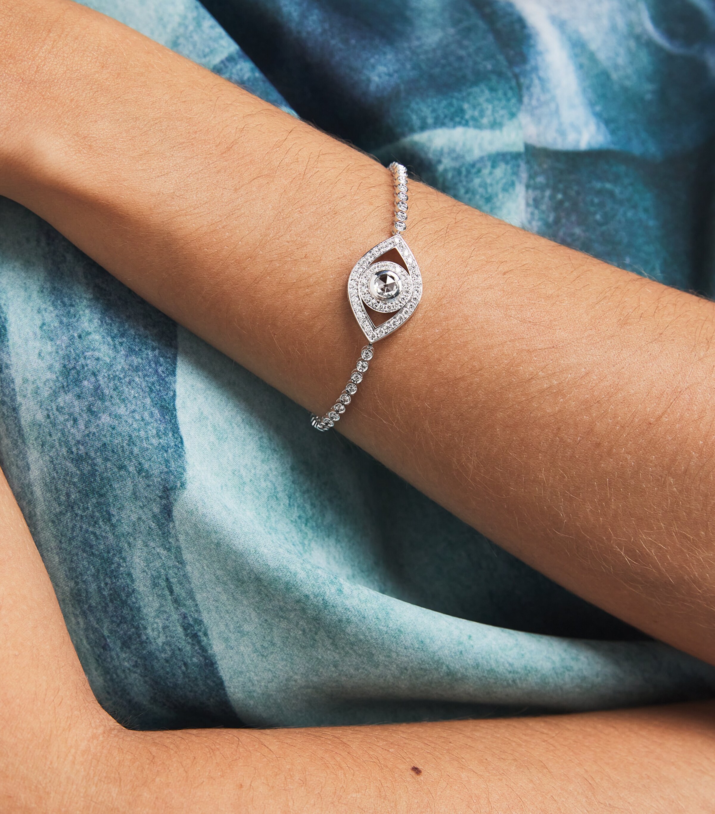 White Gold, Rose-Cut Diamond and Pavé Diamonds Protected Eye Bracelet WHITE GOLD Image 2