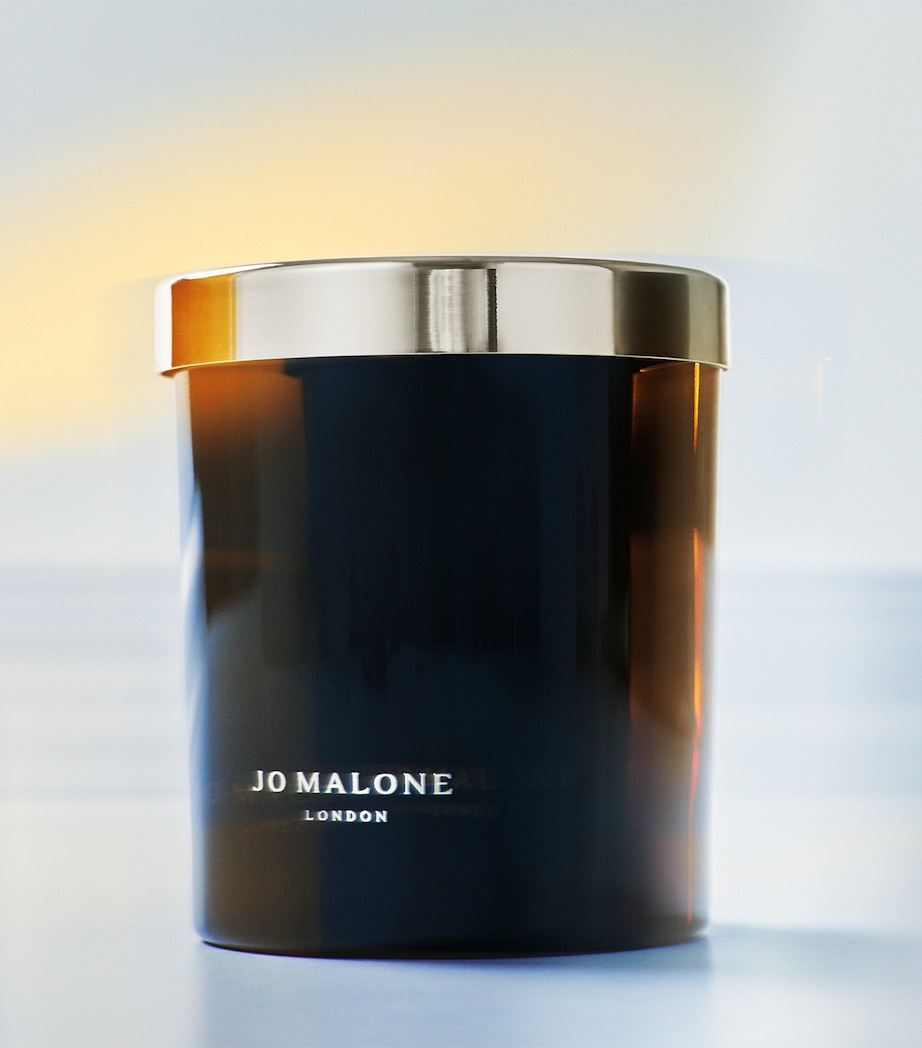 Dark Amber & Ginger Lily Intense Classic Candle (200g) NO COLOUR Image 4