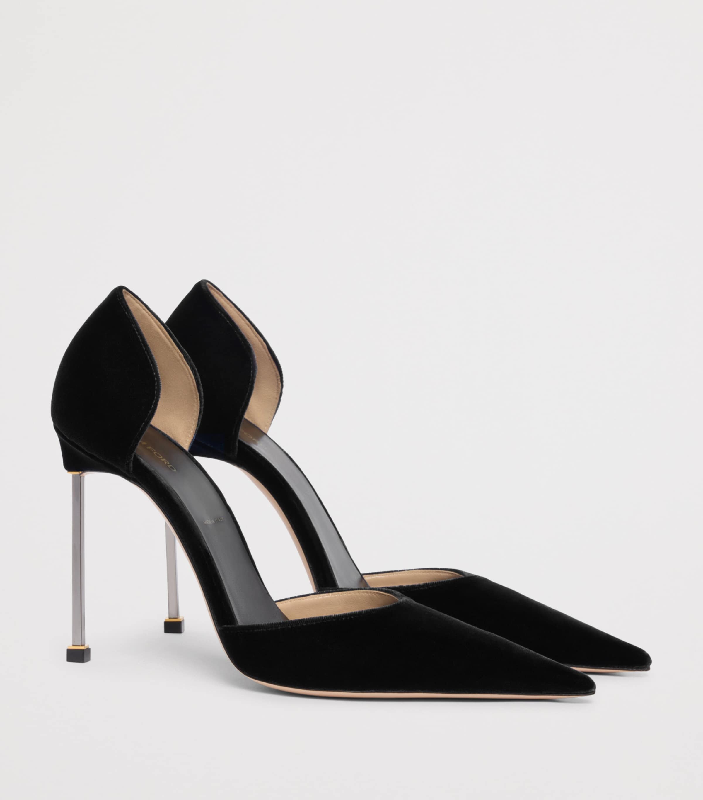 TOM FORD Velvet D’Orsay Pumps 105 Naa Image 2