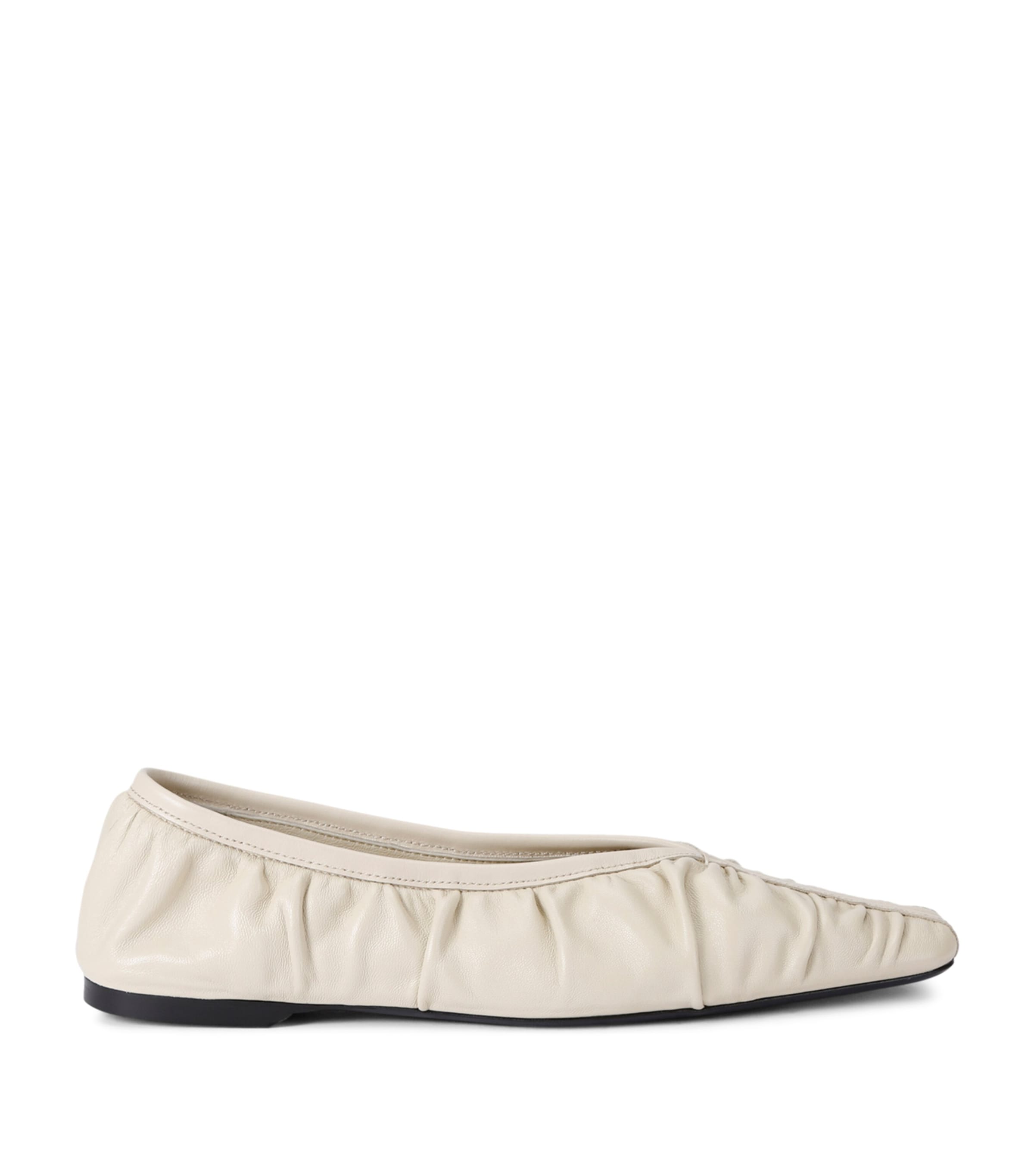 Totême The Gathered Leather Ballet Flats In Off-white