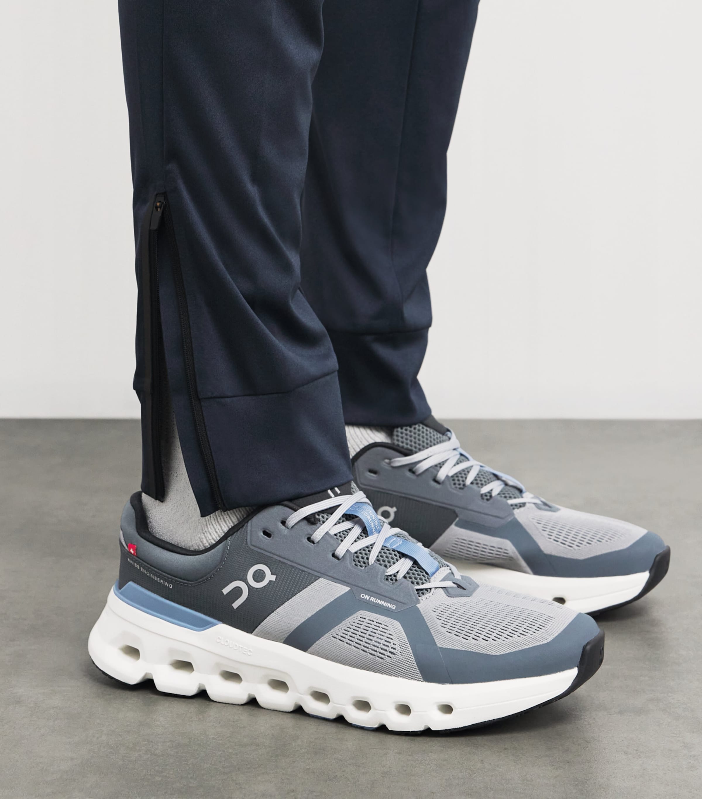 Cloudrunner 2 Trainers ALLOY | CHAMBRAY Image 2