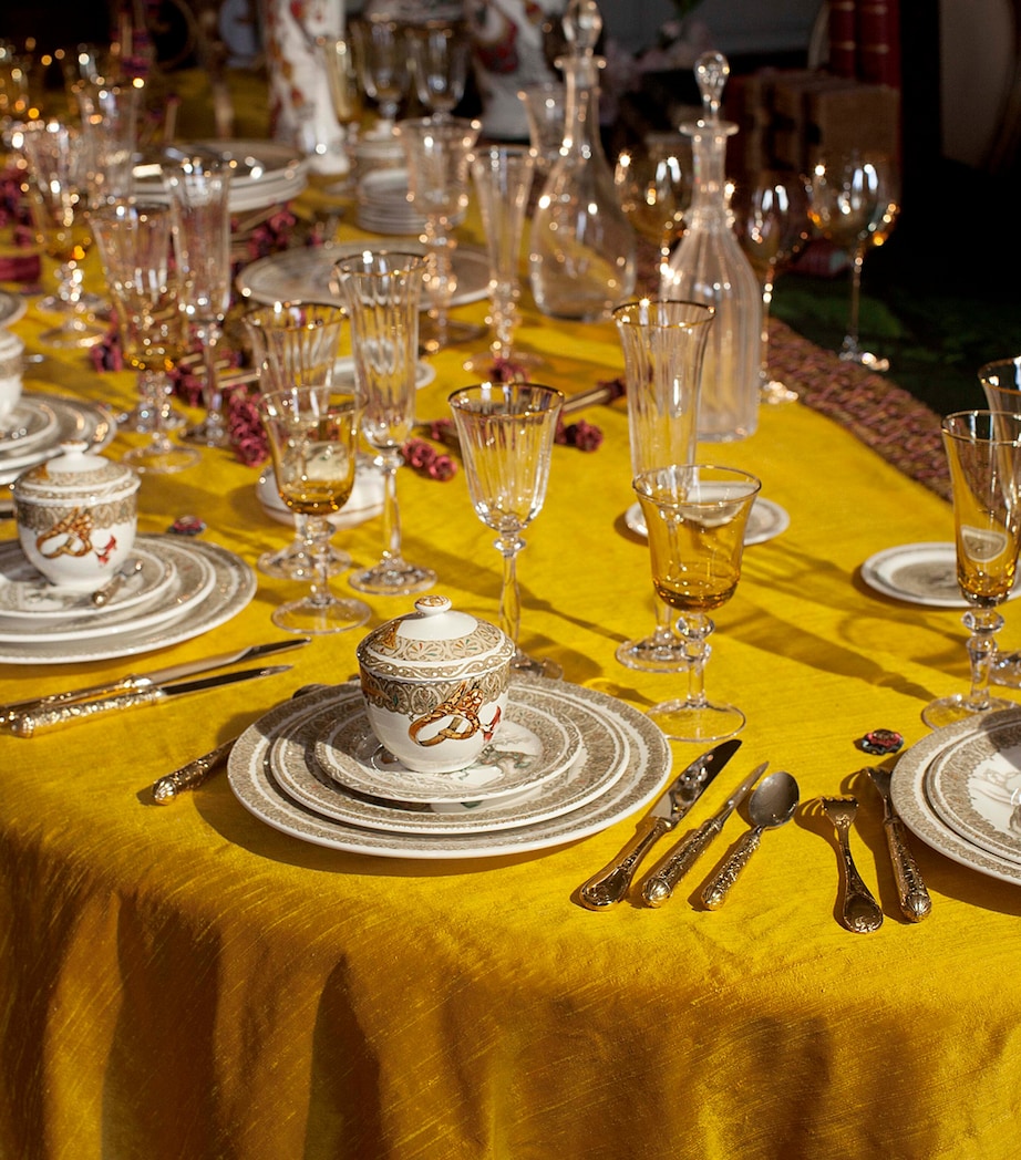 Set of 4 Chevaux du Vent Dinner Plates (27.5cm) WHITE, BROWN Image 2