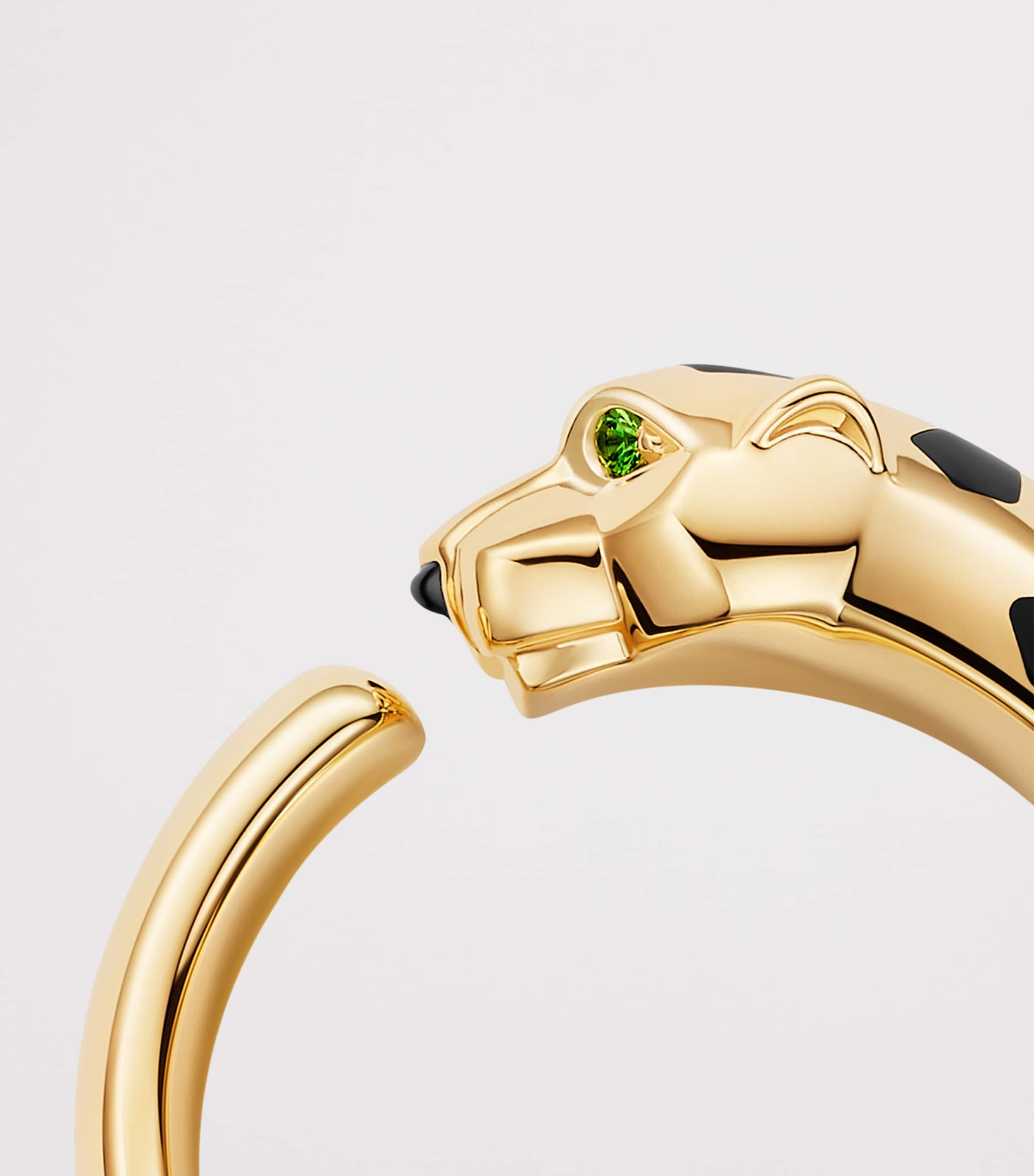 Cartier Yellow Gold, Tsavorite and Onyx Panthère de Cartier Ring Yellow Gold Image 6