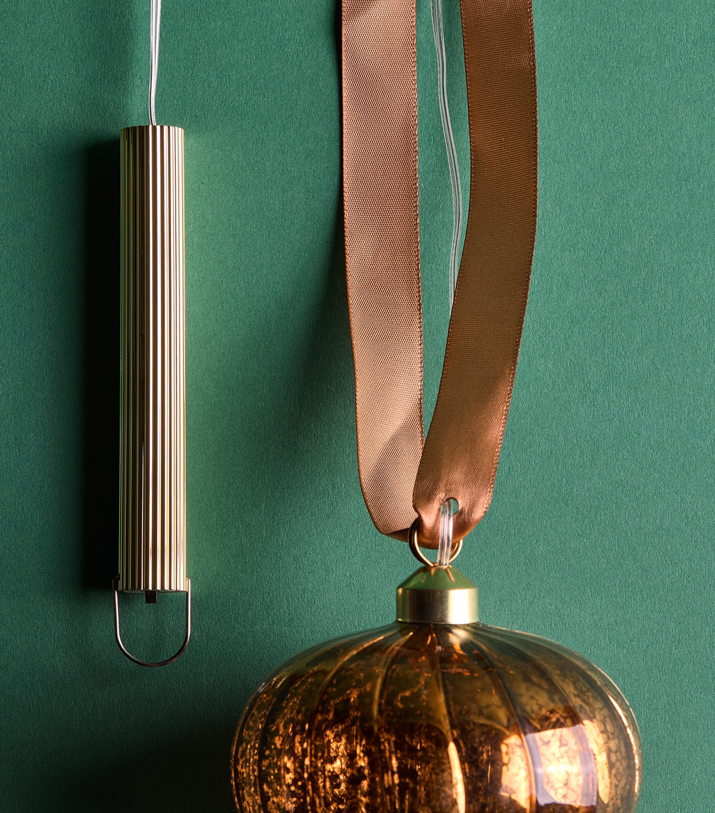 Harrods Glass Pointed Orb Light Brown/warm White Image 3