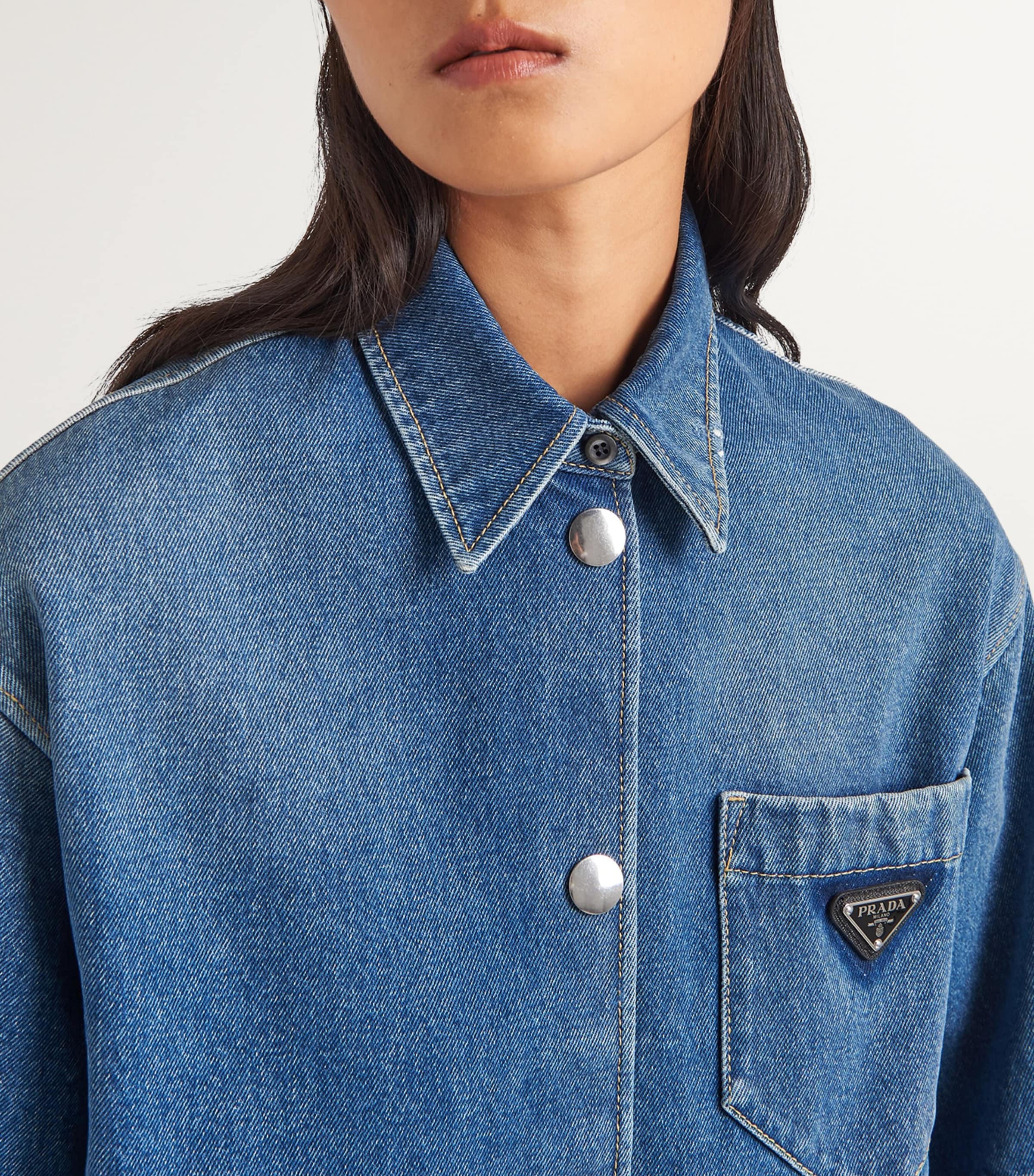 正規品 Prada Mid Blue Denim Shirt 21AW 25598279_55752297_322.jpg
