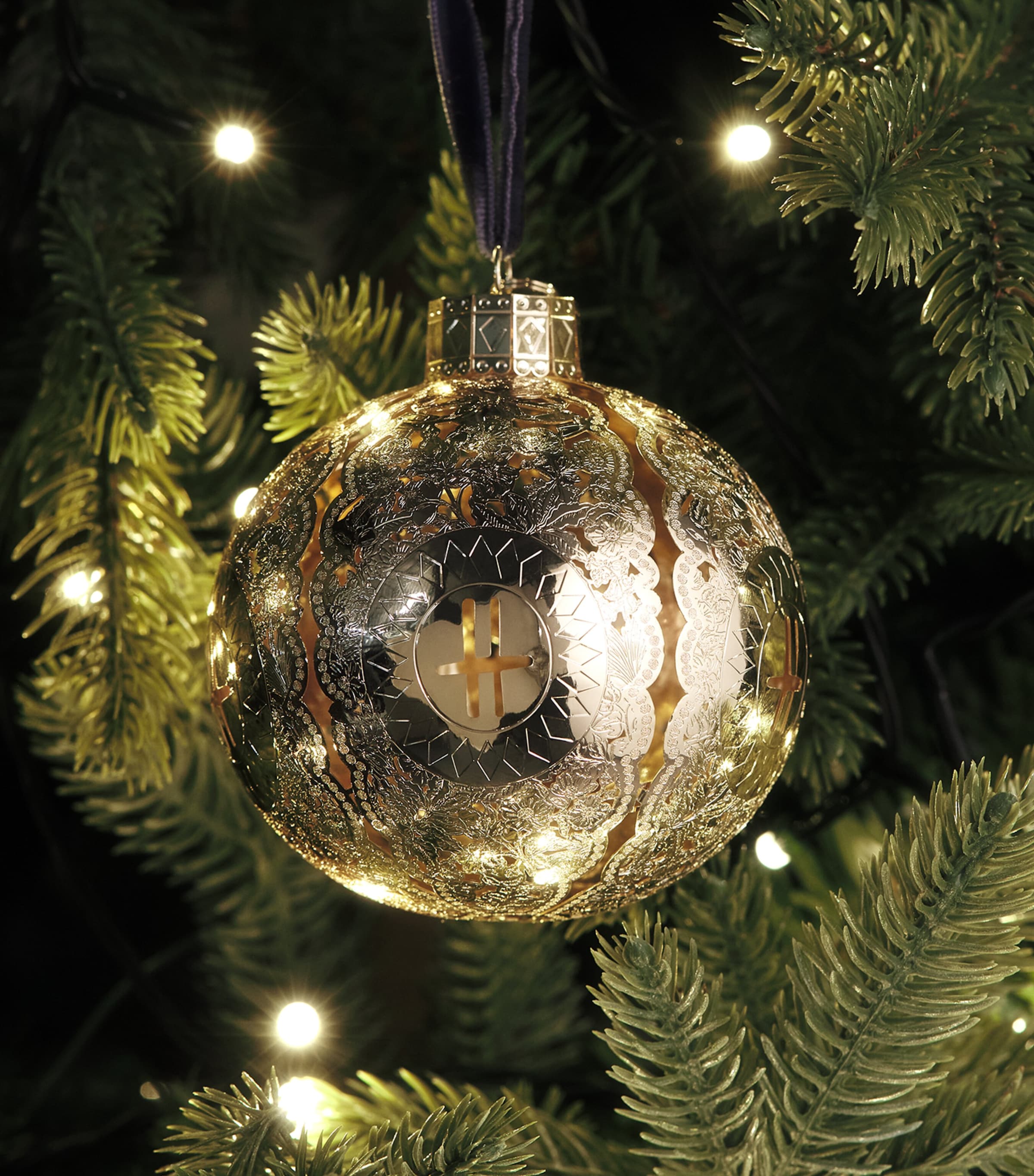 Harrods Metal Toile Bauble Gold Image 3