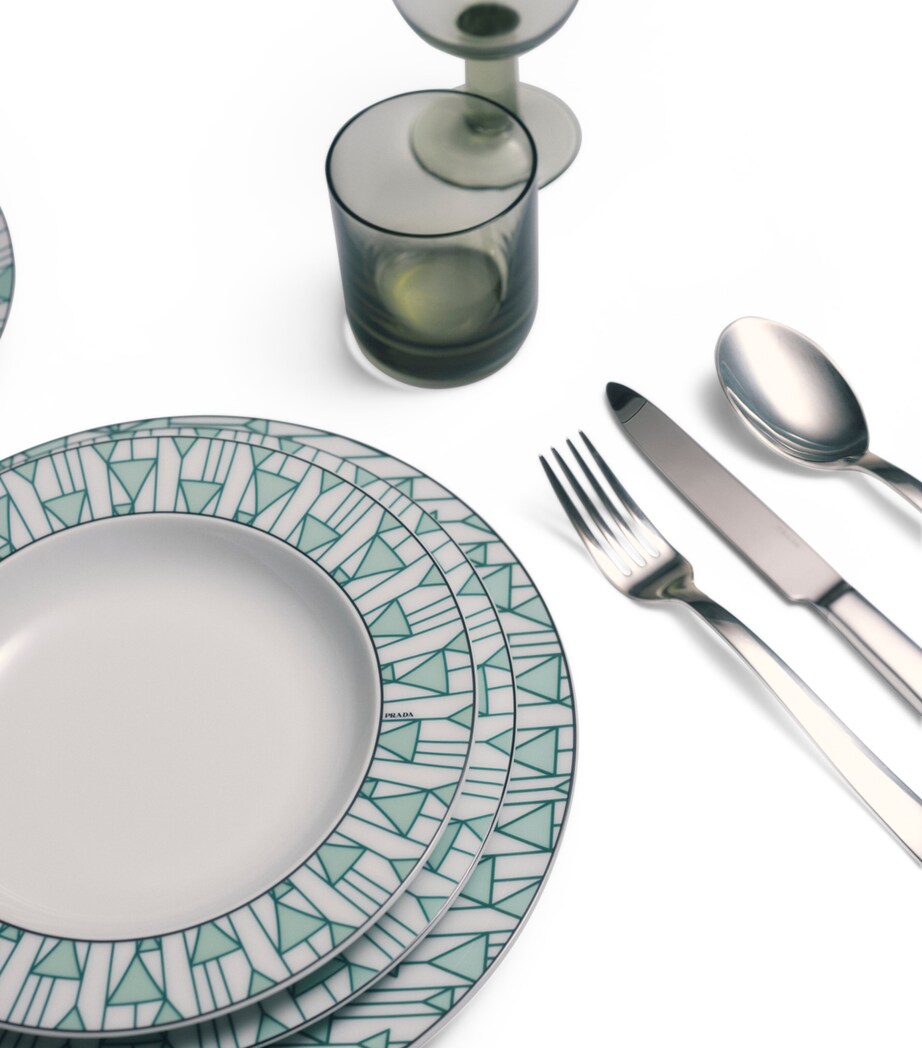 Set of 2 Vienna Dinner Plates (25cm) F0HM1 Image 5