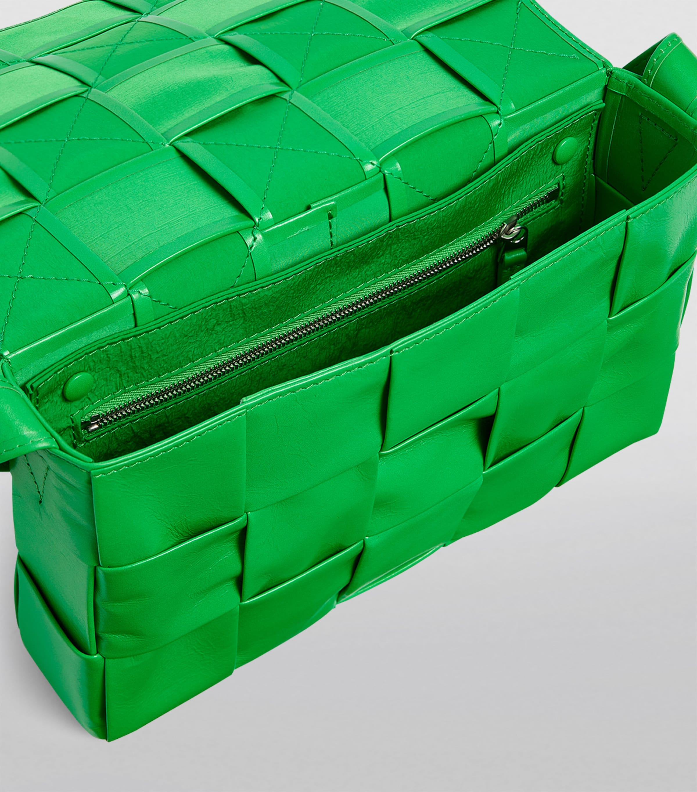 Leather Intreccio Cassette Cross-Body Bag PARAKEET-SILVER Image 6