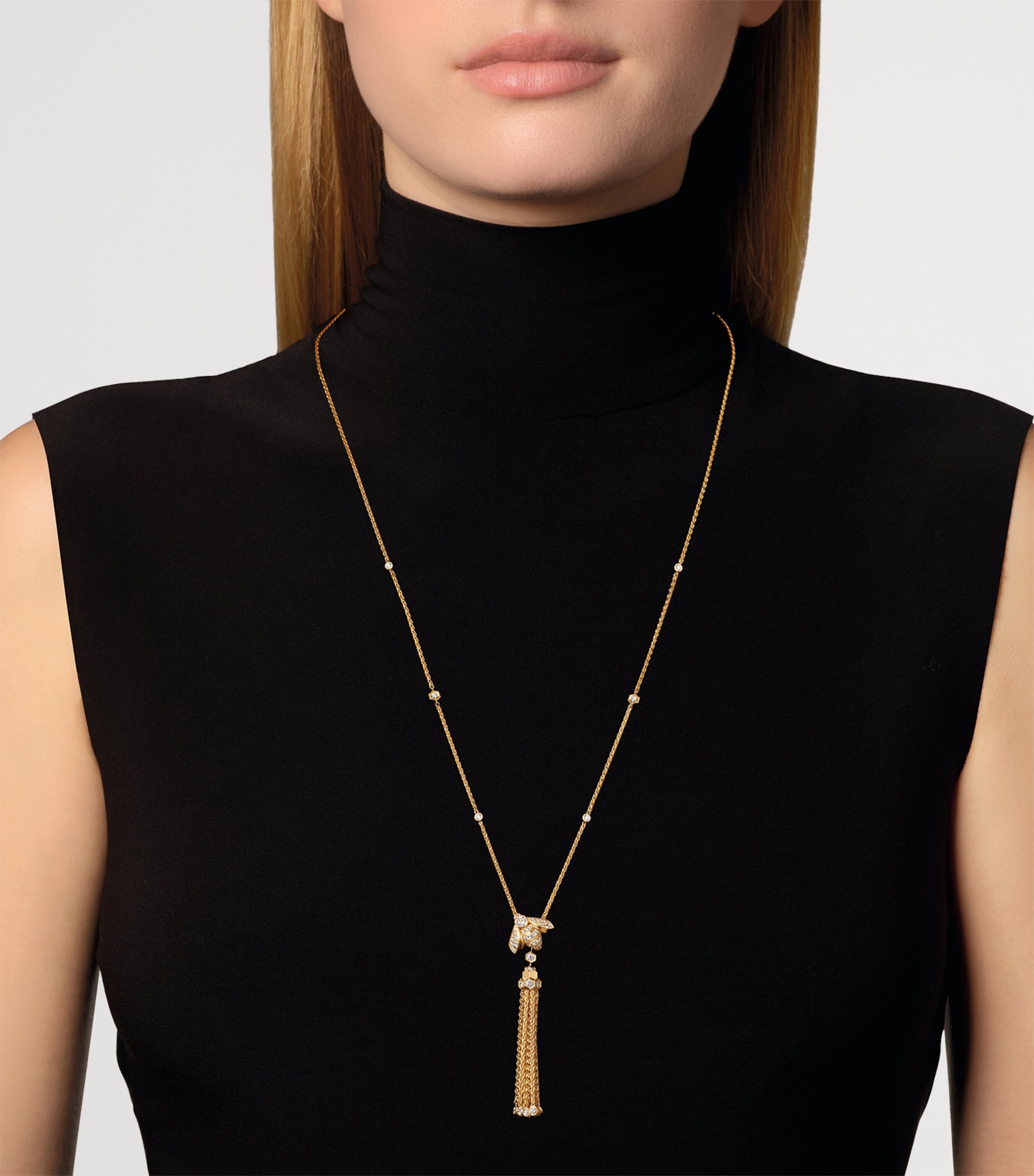 Yellow Gold and Diamond Bee de Chaumet Pompon Pendant Necklace YELLOW GOLD Image 2