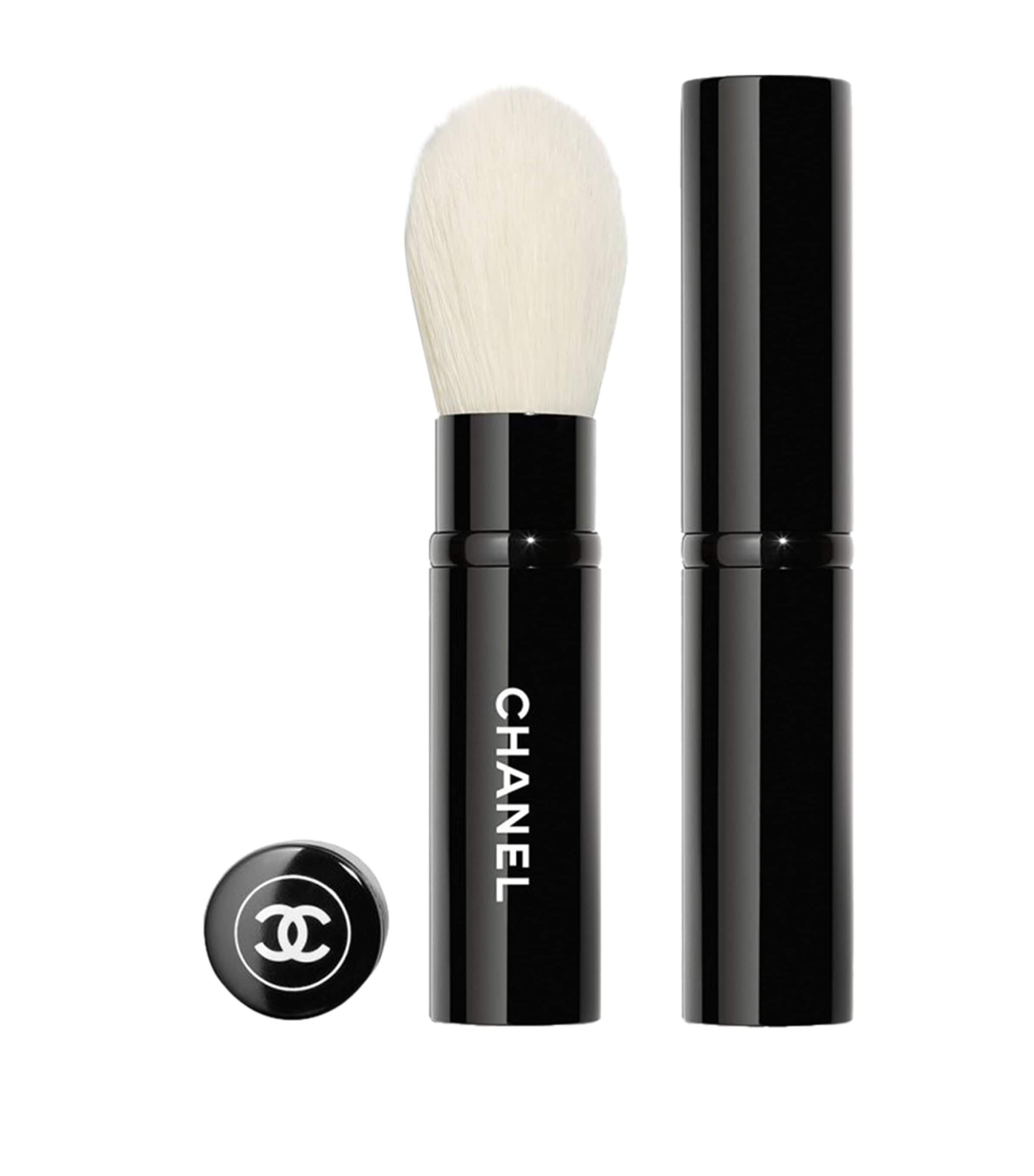 Chanel Retractable Highlighter Brush In White