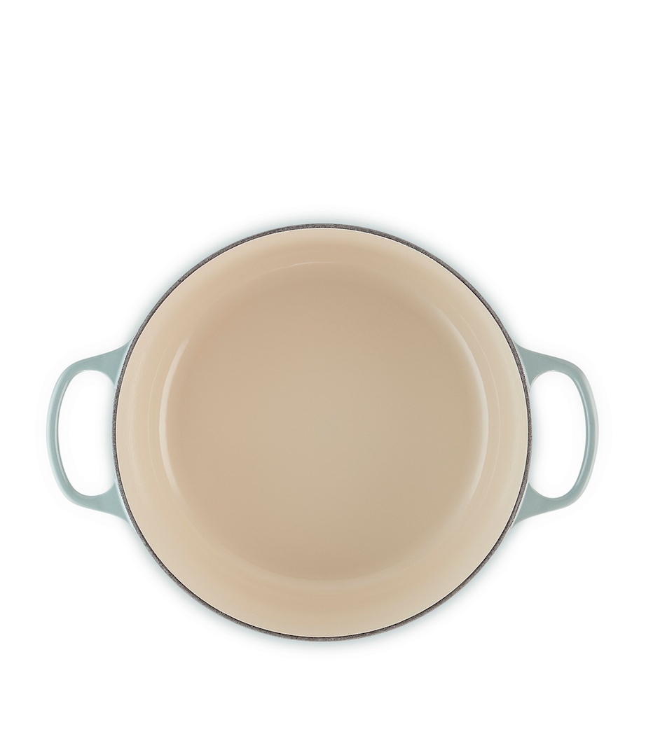 Le Creuset Cast Iron Round Casserole Dish (28cm) Sea Salt Image 4