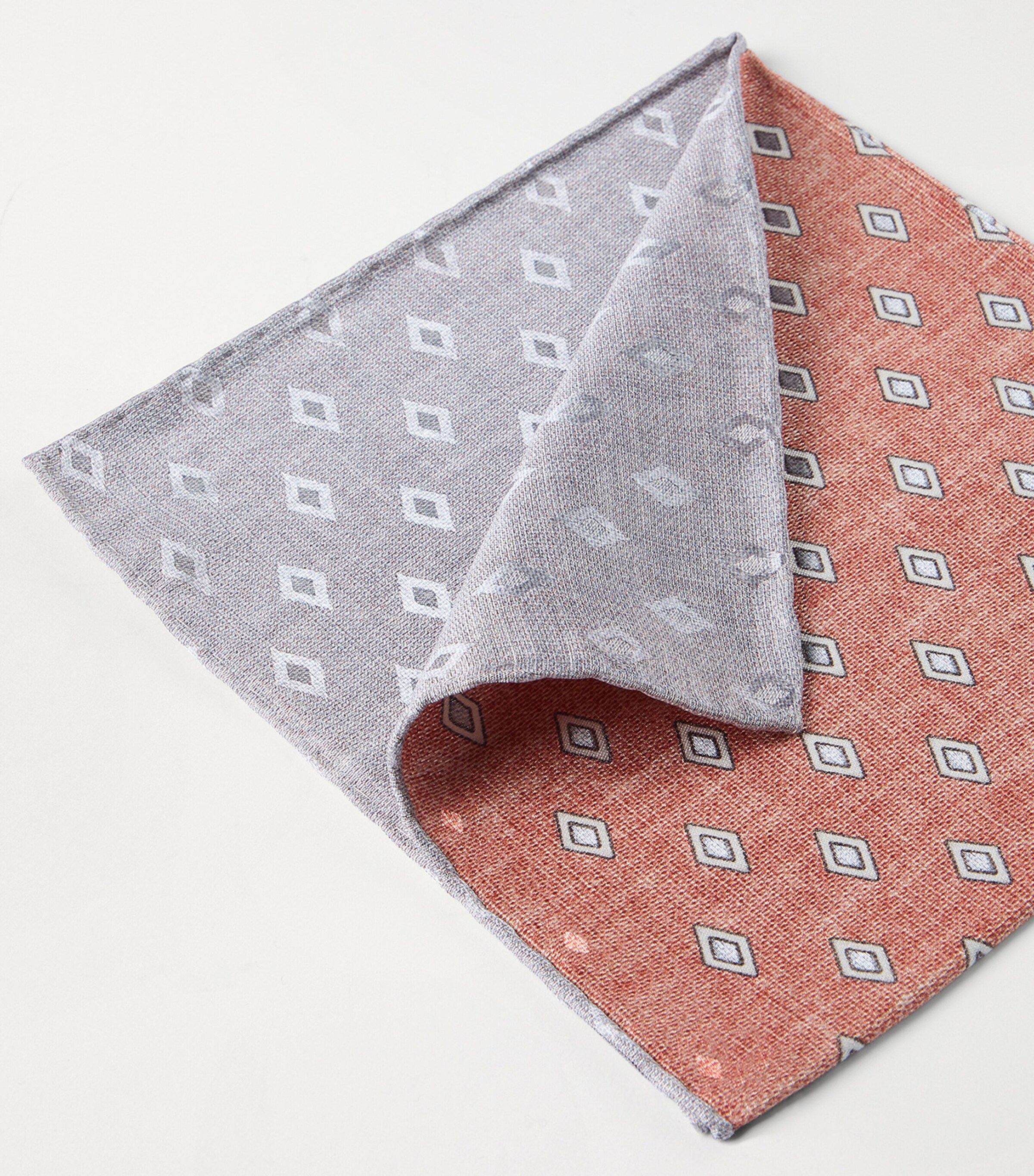 Silk Diamond Pocket Square CZR55 Image 3