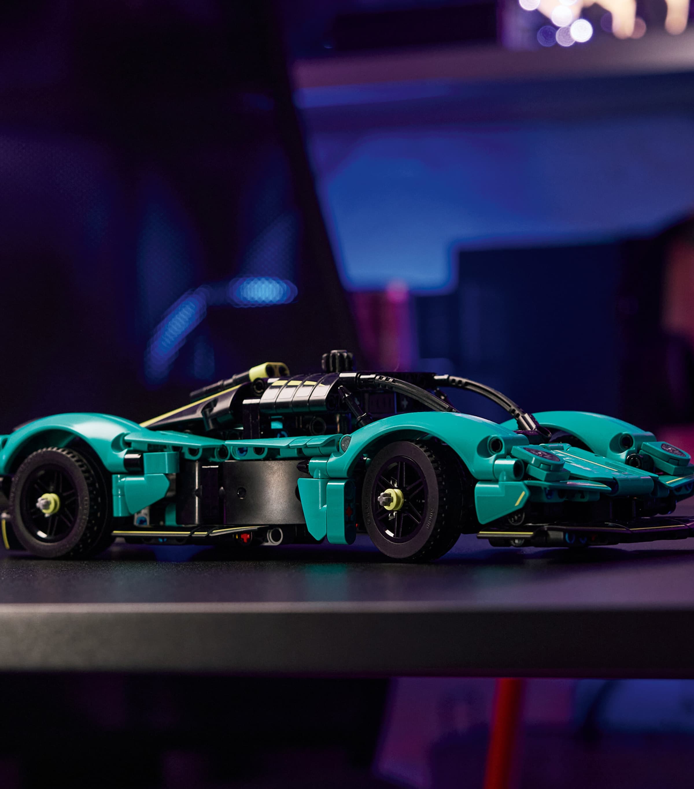 Aston Martin Valkyrie 42208 MULTI Image 5