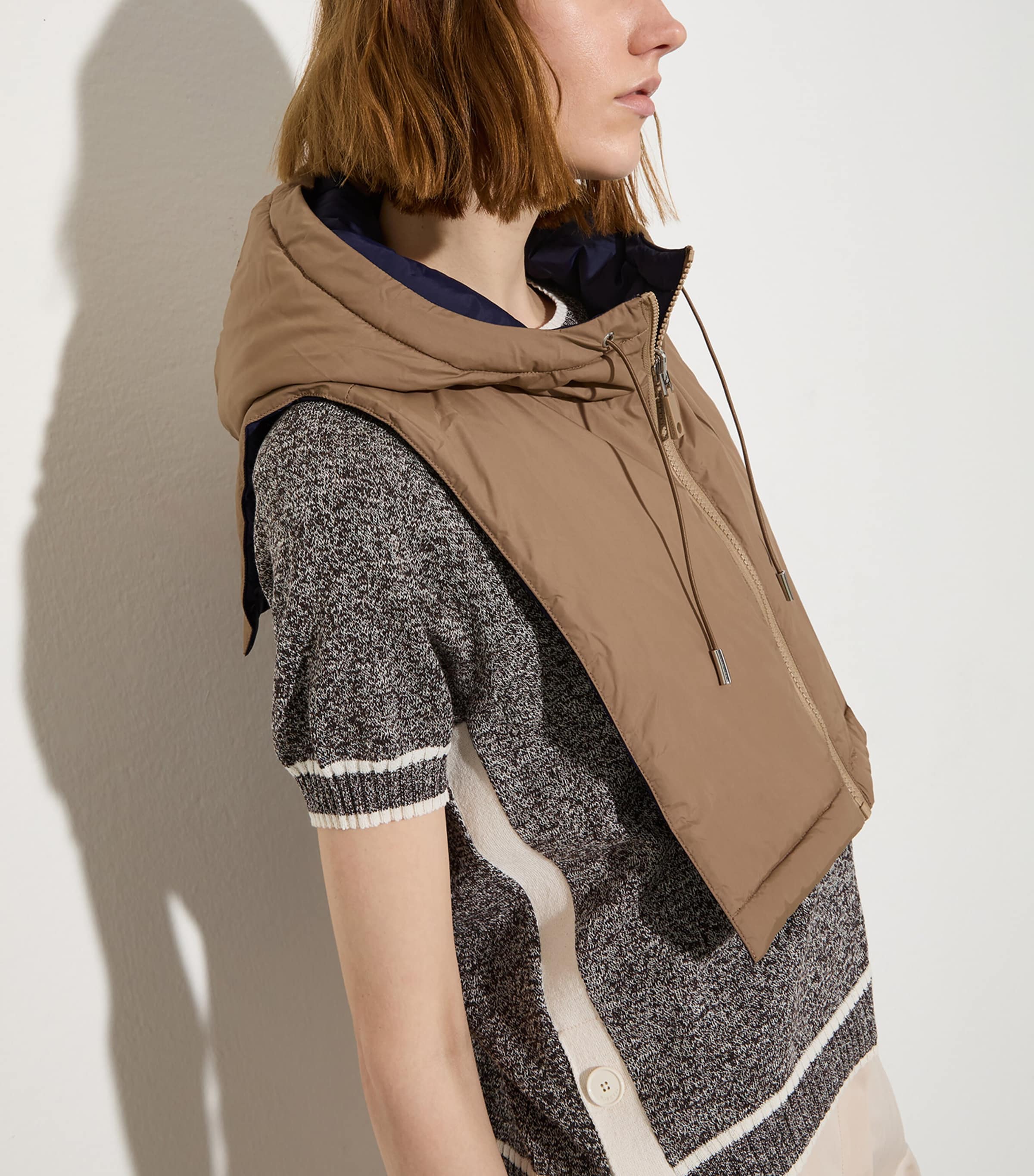 Reversible Gilet CAMEL Image 3