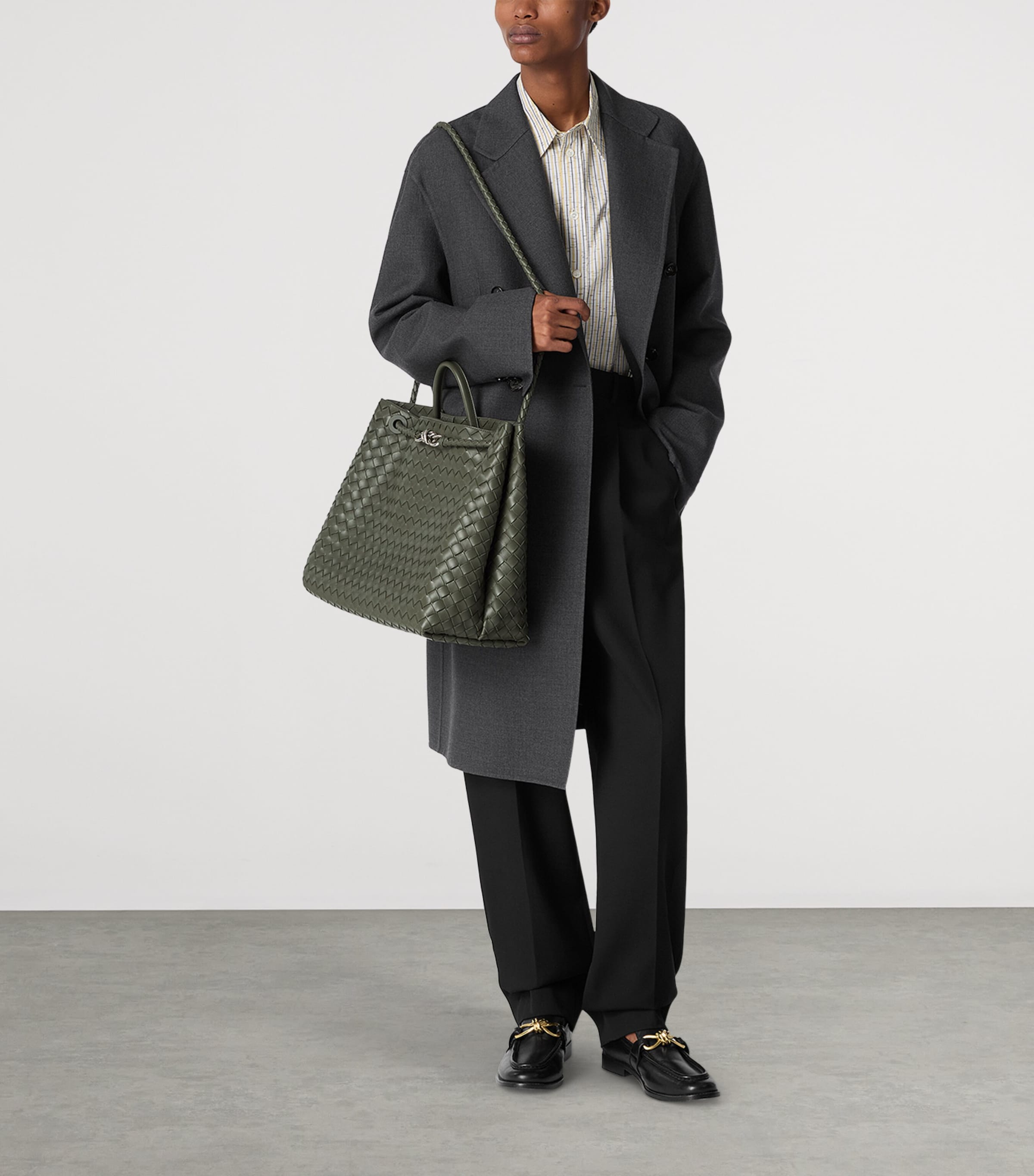 Large Intrecciato Leather Andiamo Top-Handle Bag 3297 Image 2