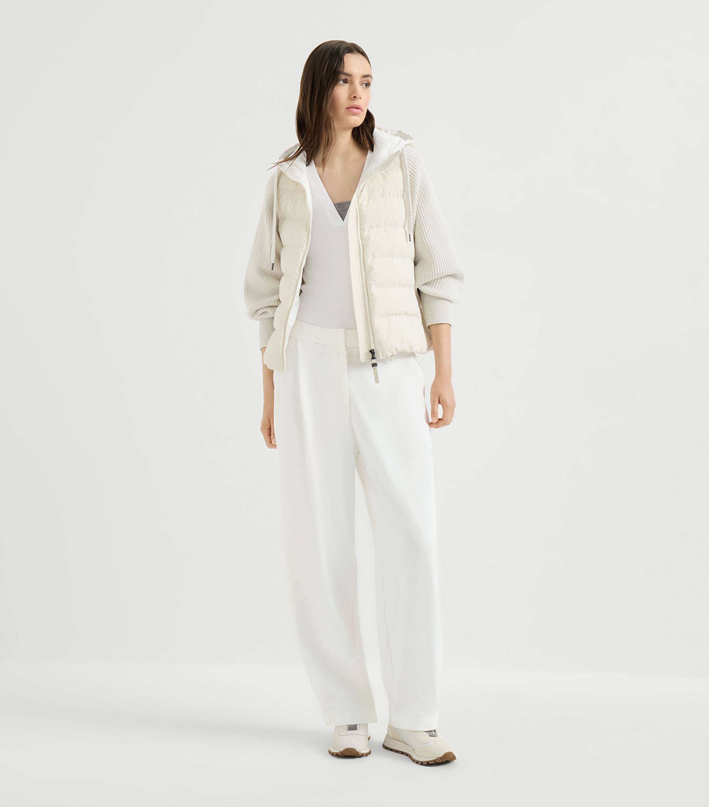 Brunello Cucinelli Womens Monili Long-Sleeve V-Neck T-Shirt White Image 3