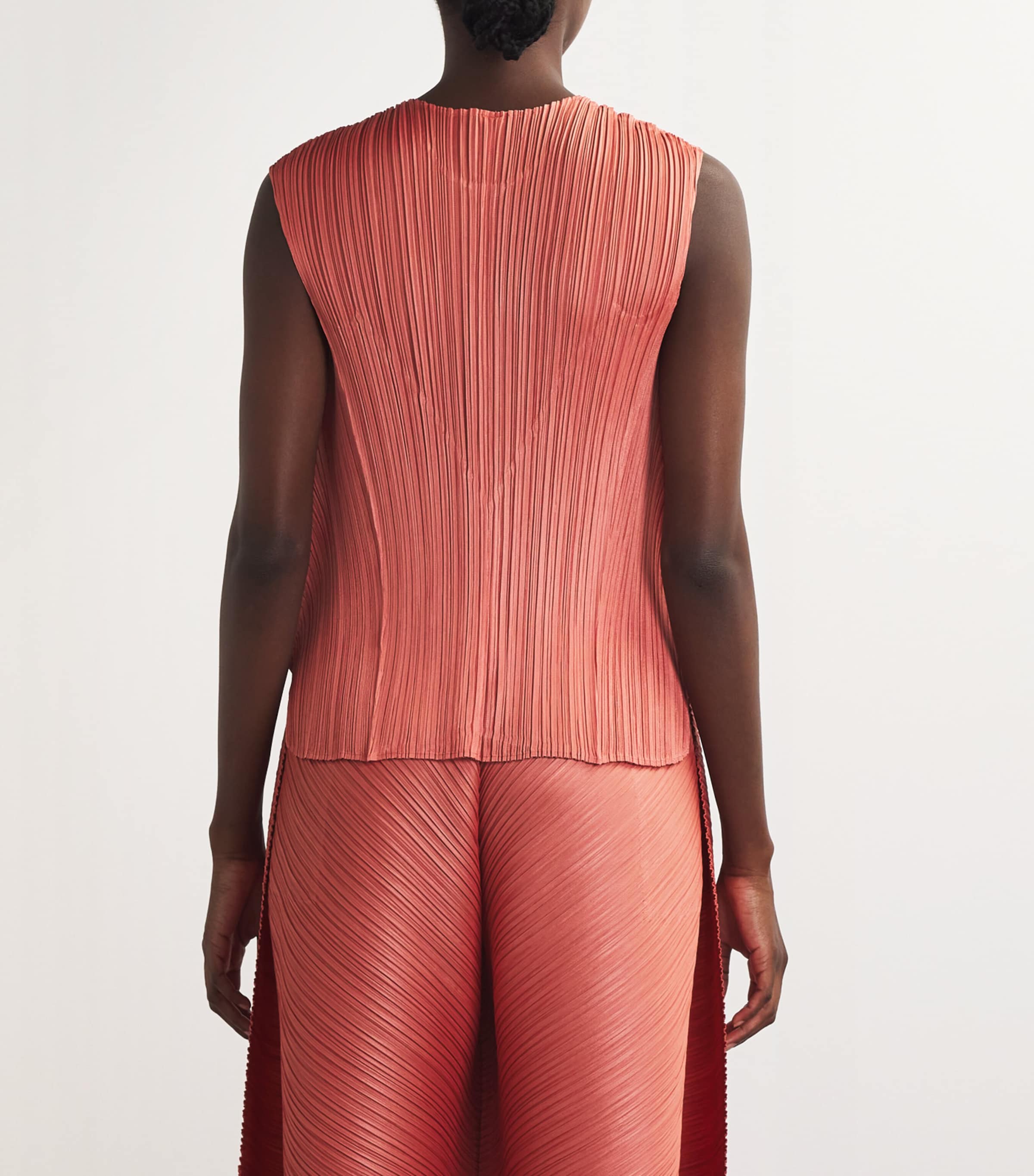 PLEATS PLEASE ISSEY MIYAKE / 24AW/SOLAR FLARE/3/ポリエステル/無地/PP43JJ481 Pleats Please Issey Miyake Red Solar Flare Top | Harrods UK