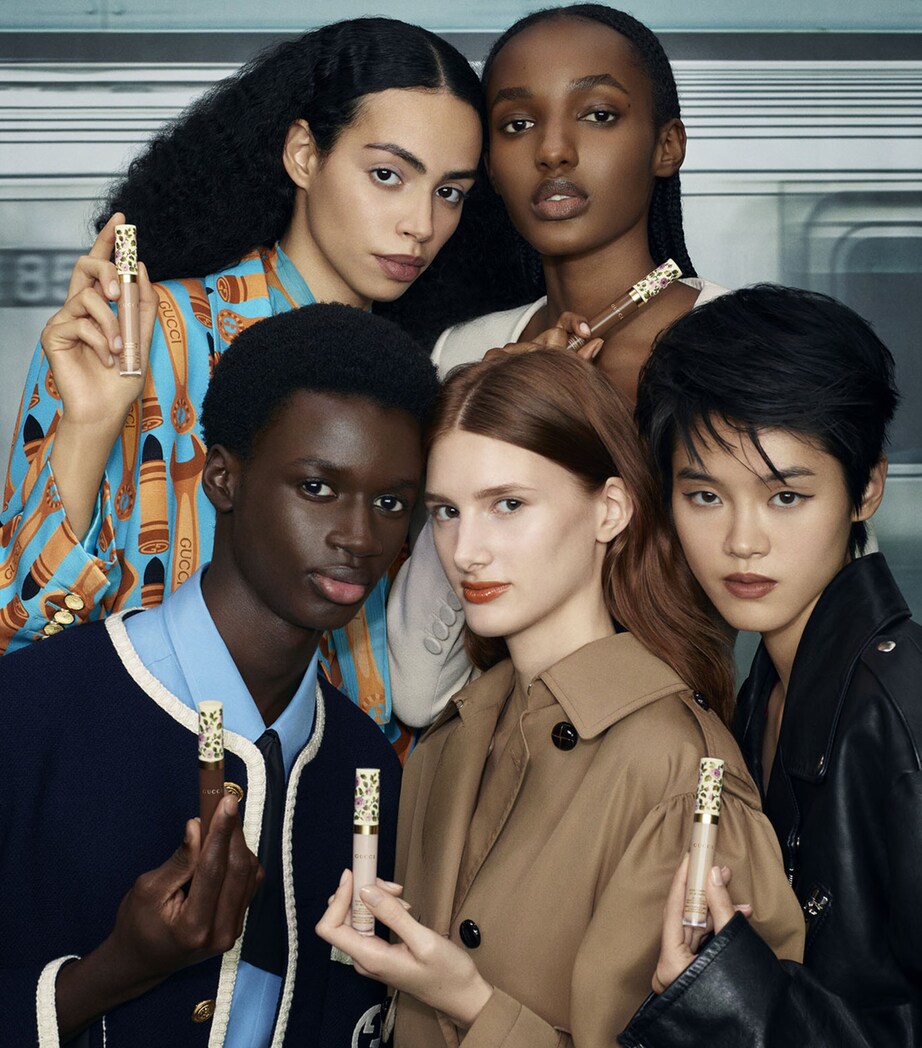 Concentré De Beauté Liquid Concealer 44N Image 8