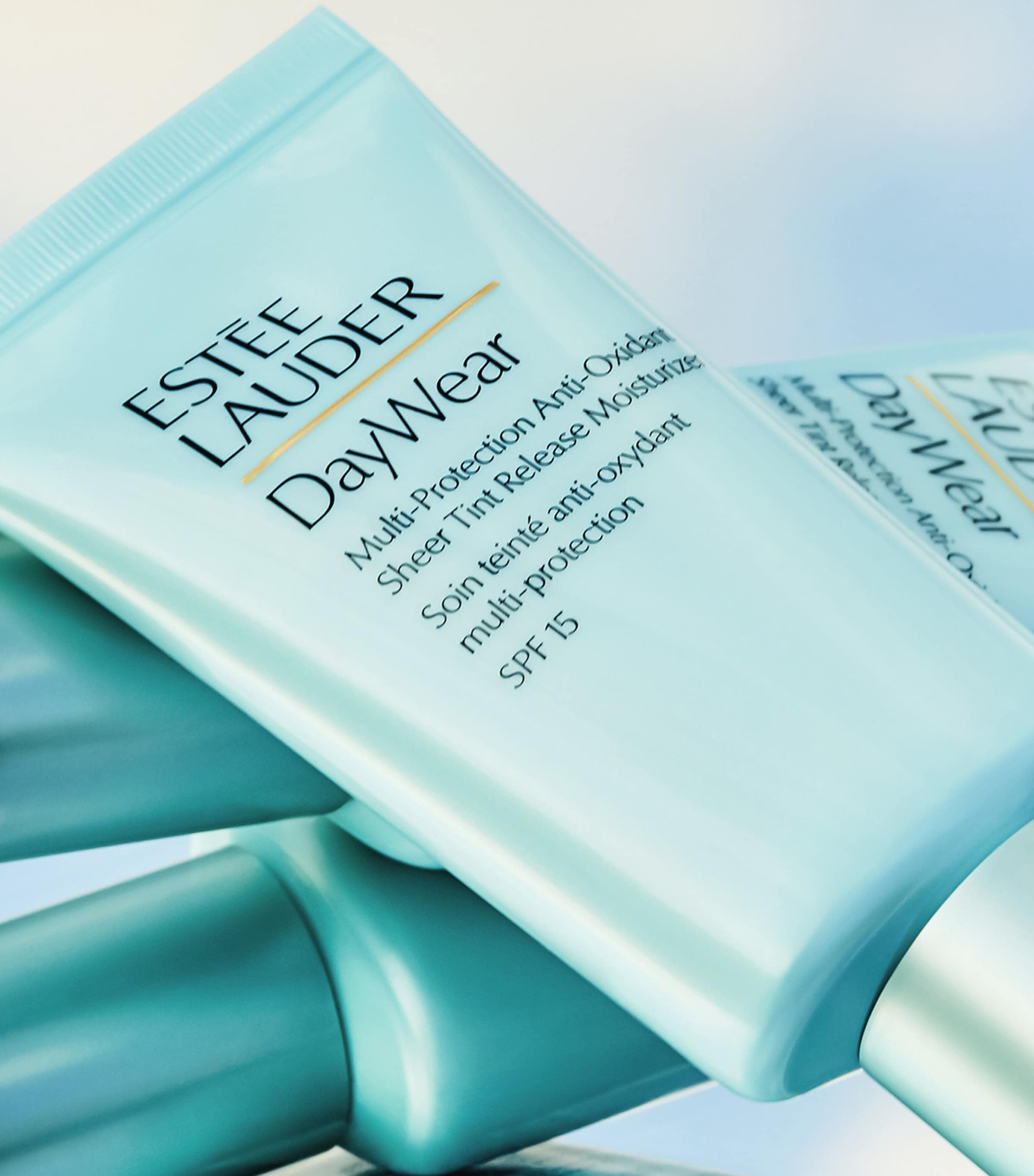 Estée Lauder Summer Skin All Year Round DayWear Skincare Gift Set Image 3