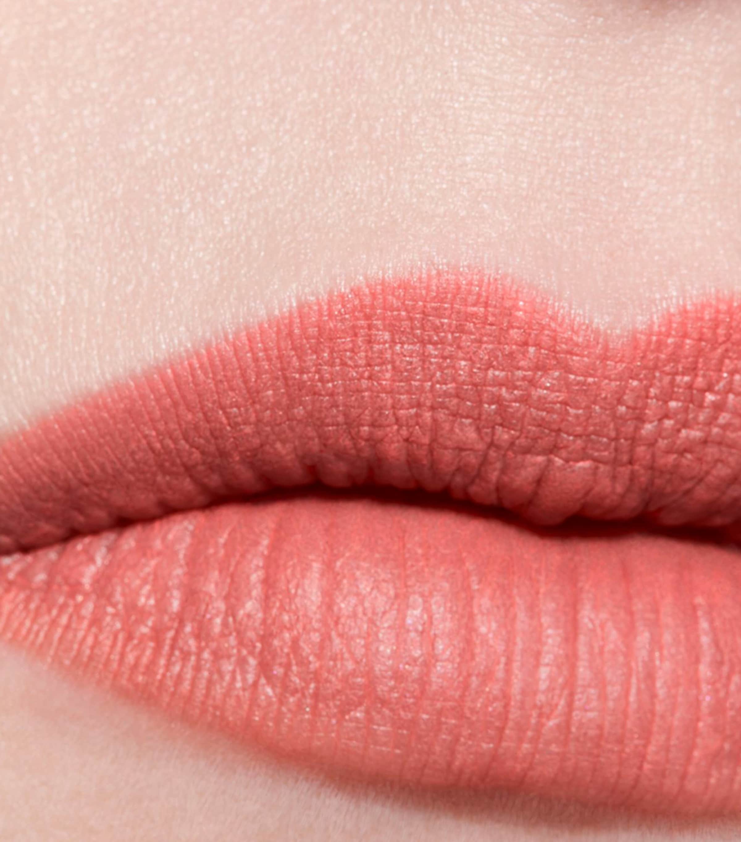 ROUGE ALURE Liquid Velvet VERSATILE 76 Image 3