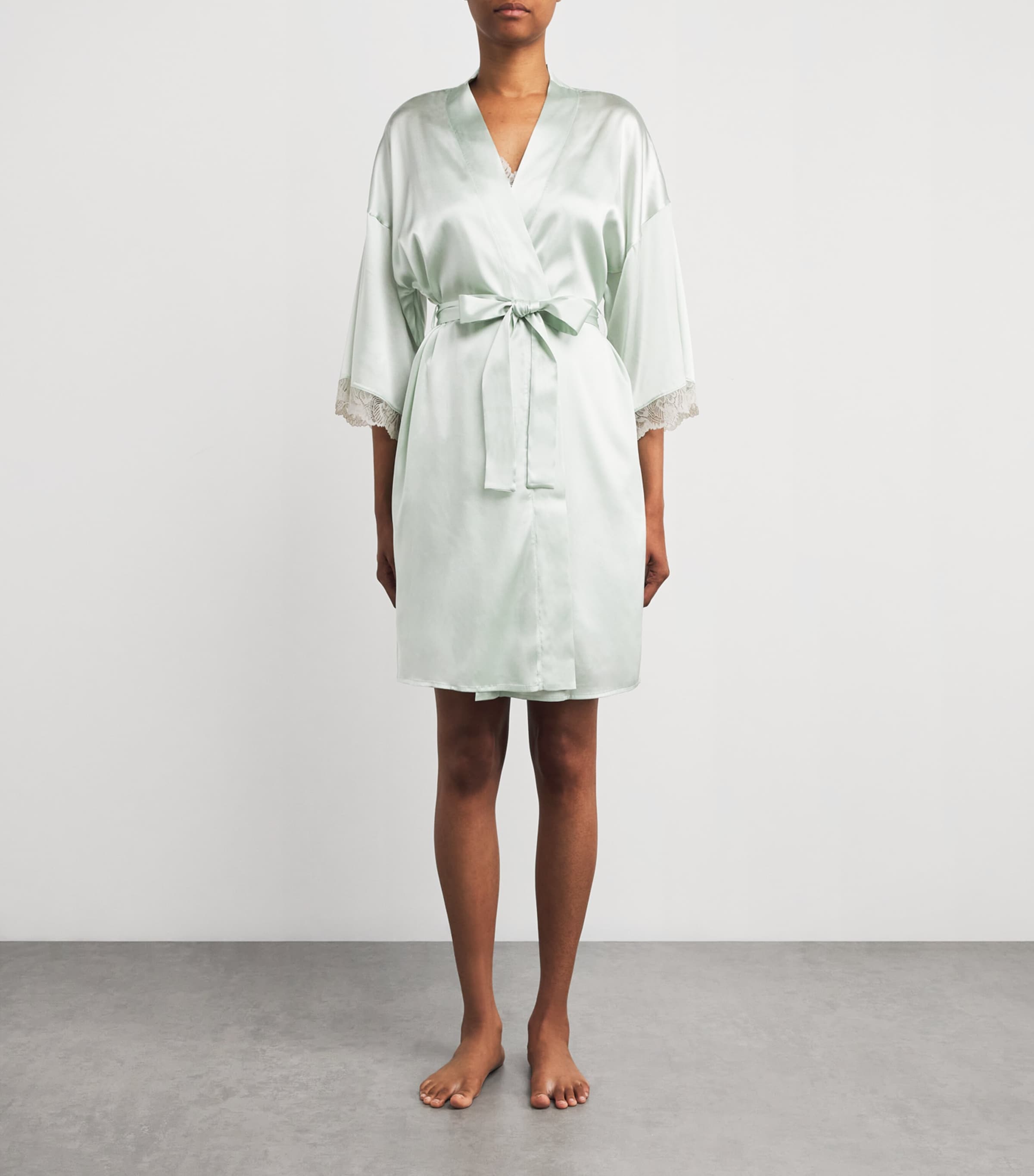 Hanro Silk Lace-Trim Robe | Women Clothing | Nightwear | Dressing Gowns | Designers | Hanro Hanro Silk Lace-Trim Robe | Women Clothing | Nightwear | Dressing Gowns | Designers | Hanro