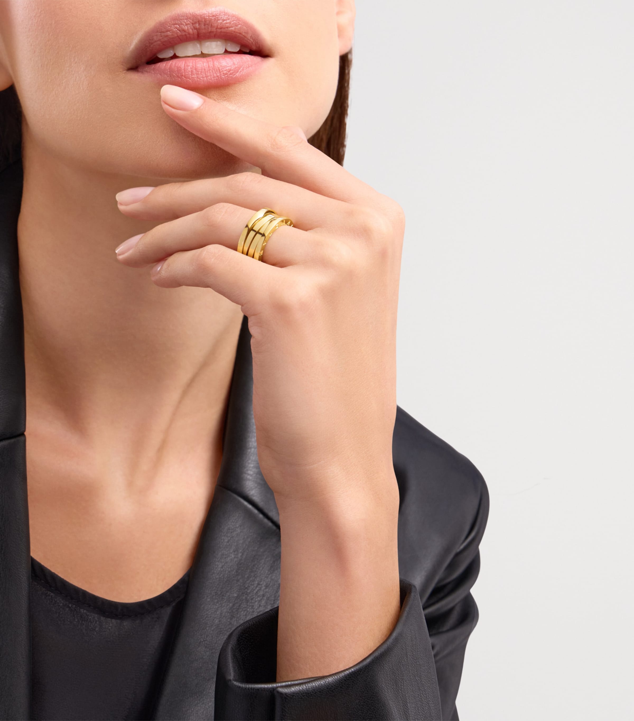 Yellow Gold B.zero1 Three-Band Ring YELLOW GOLD Image 6