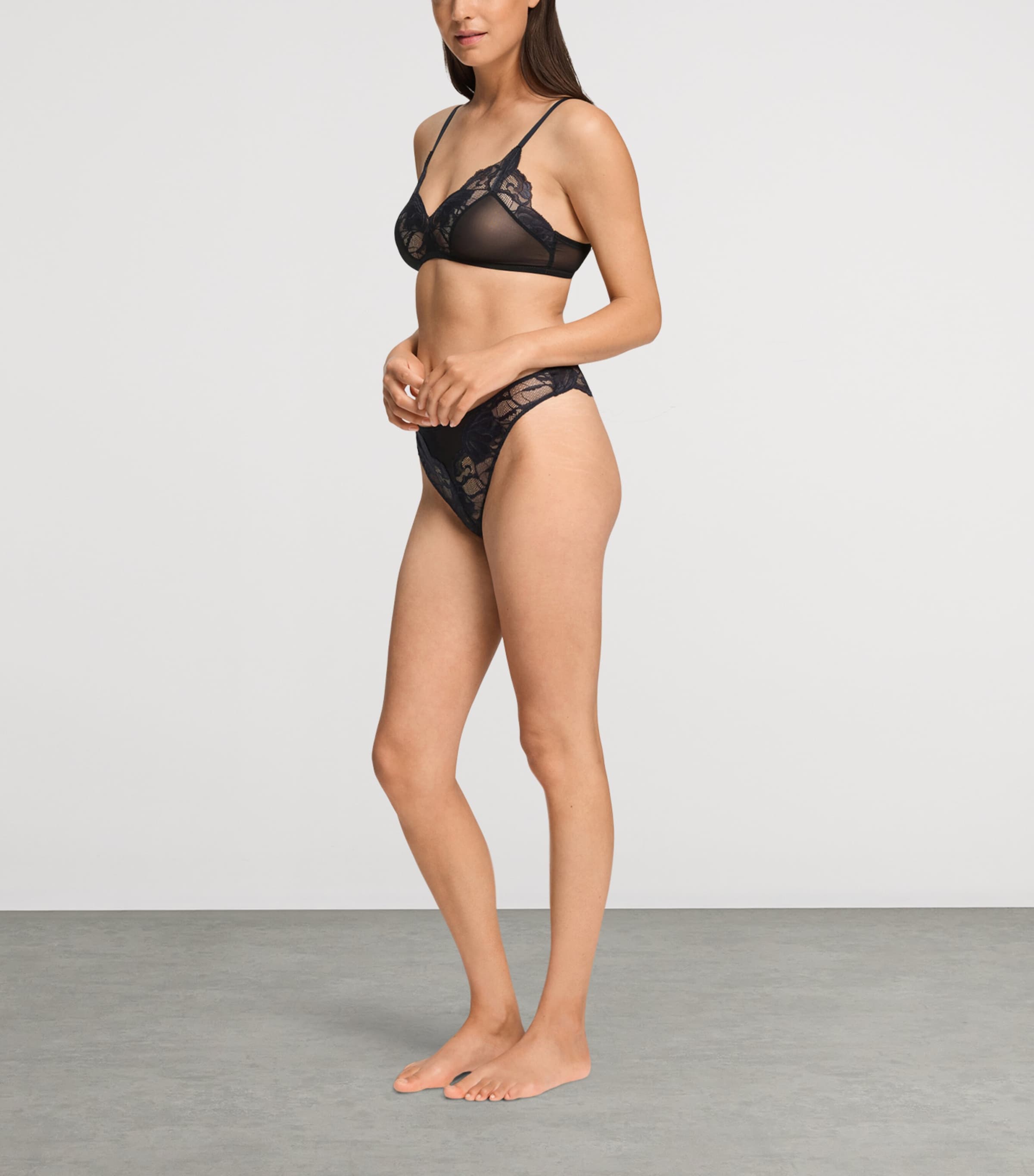 Hanro Womens Lysia Soft Cup Bra Black Image 2